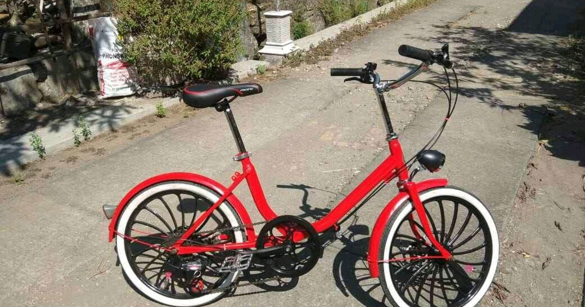 Sepeda Minion yang sedang tren di kalangan masyarakat.