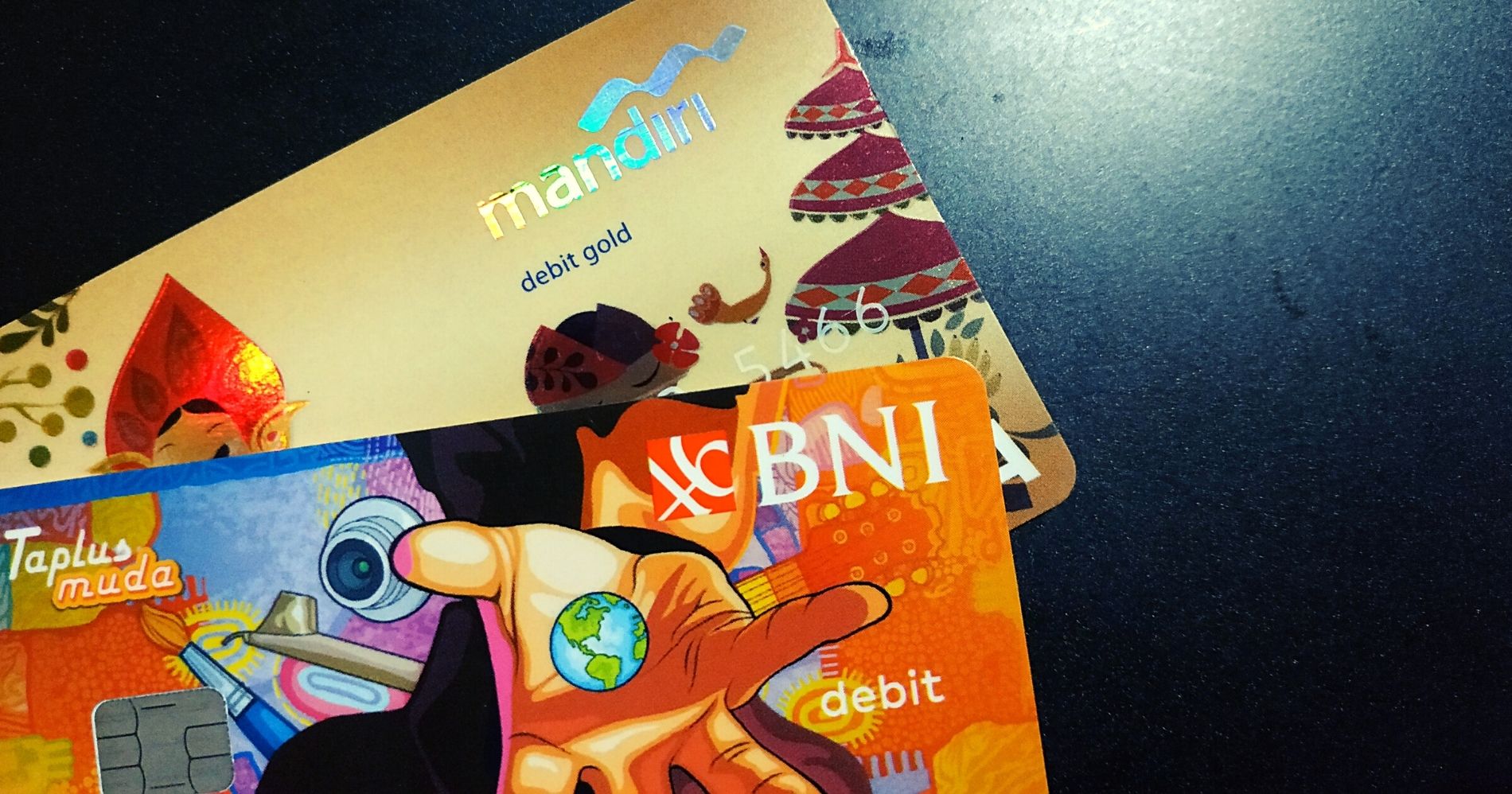 Mandiri & BNI Debit Card - Image: Rachma Amalia