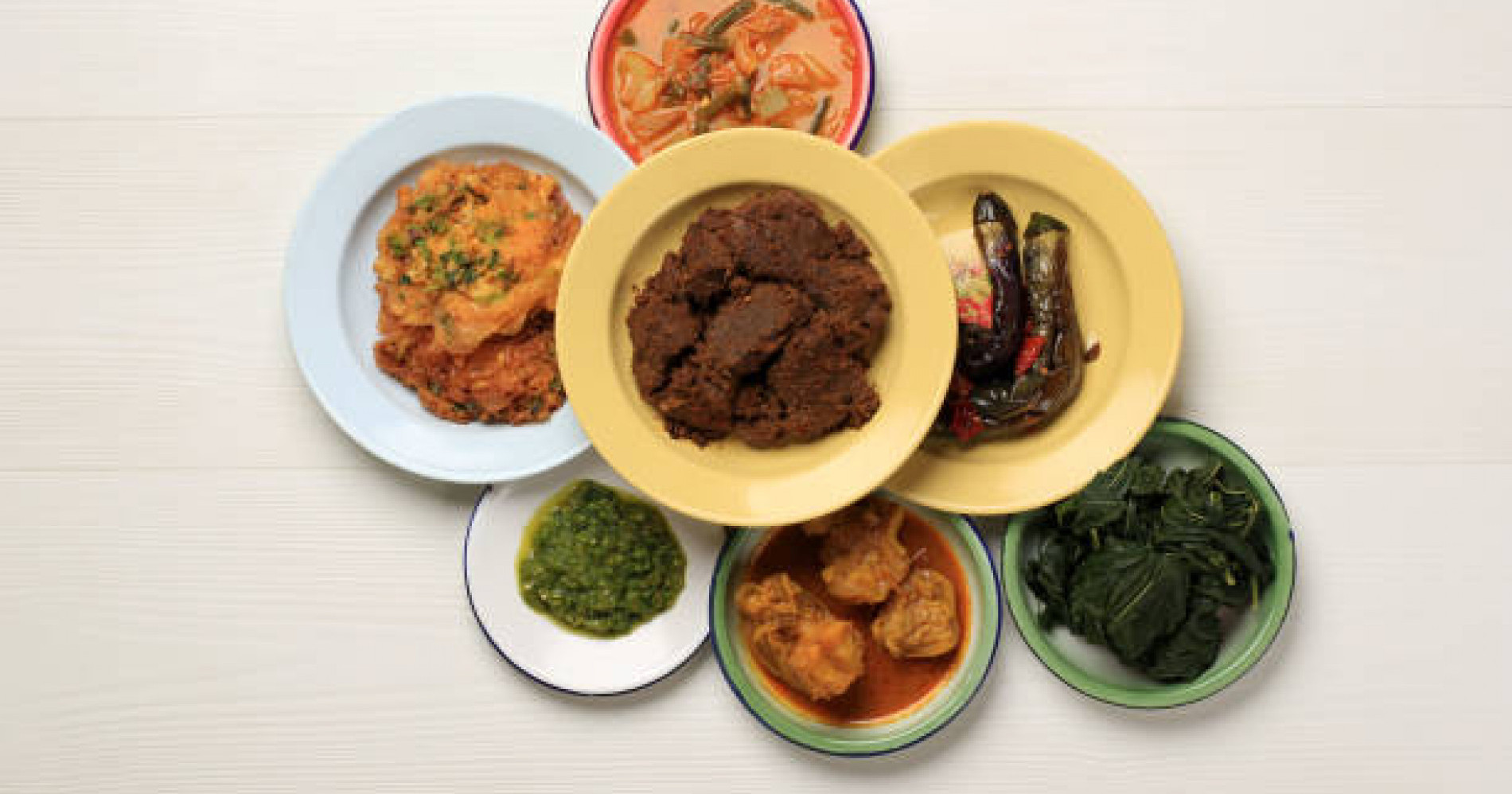 Resep makanan padang adalah kuliner tradisional legendaris untuk Indonesia. Yuk, simak menu terbaik dari masakan padang yang legendaris.