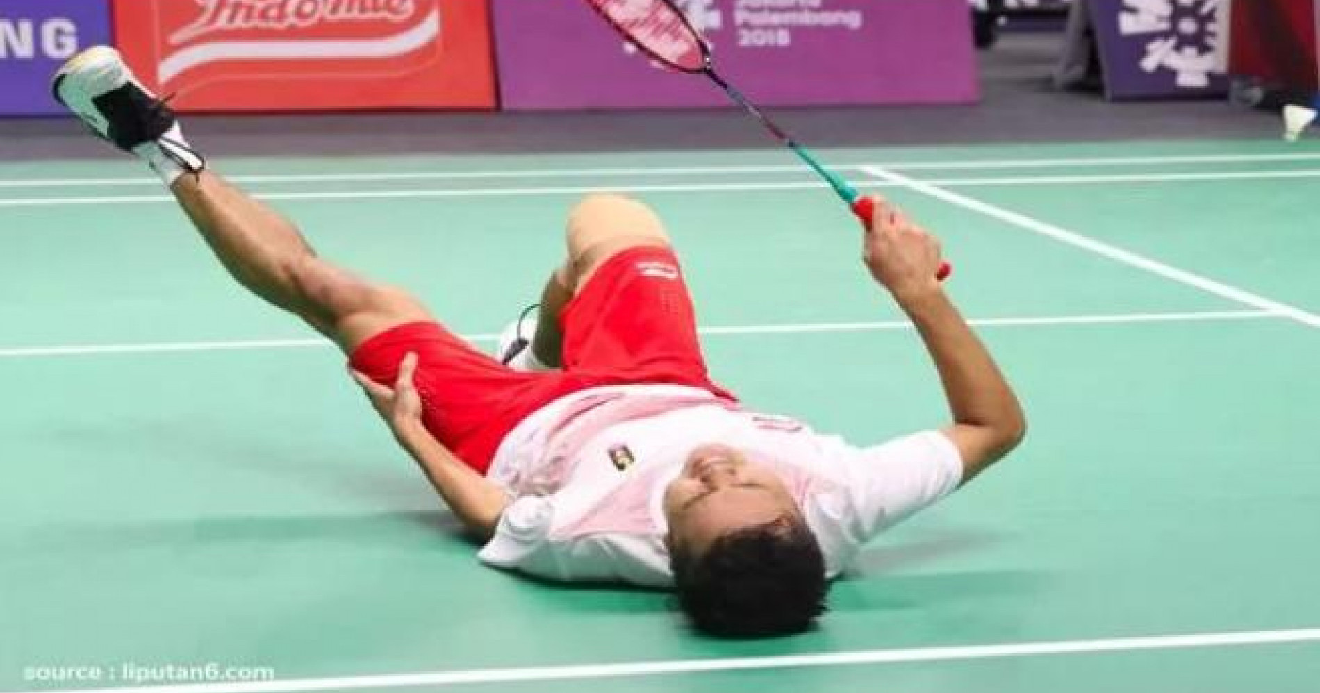 Atlit badminton Ginting mengalami cedera saat bermain - Image: Istimewa