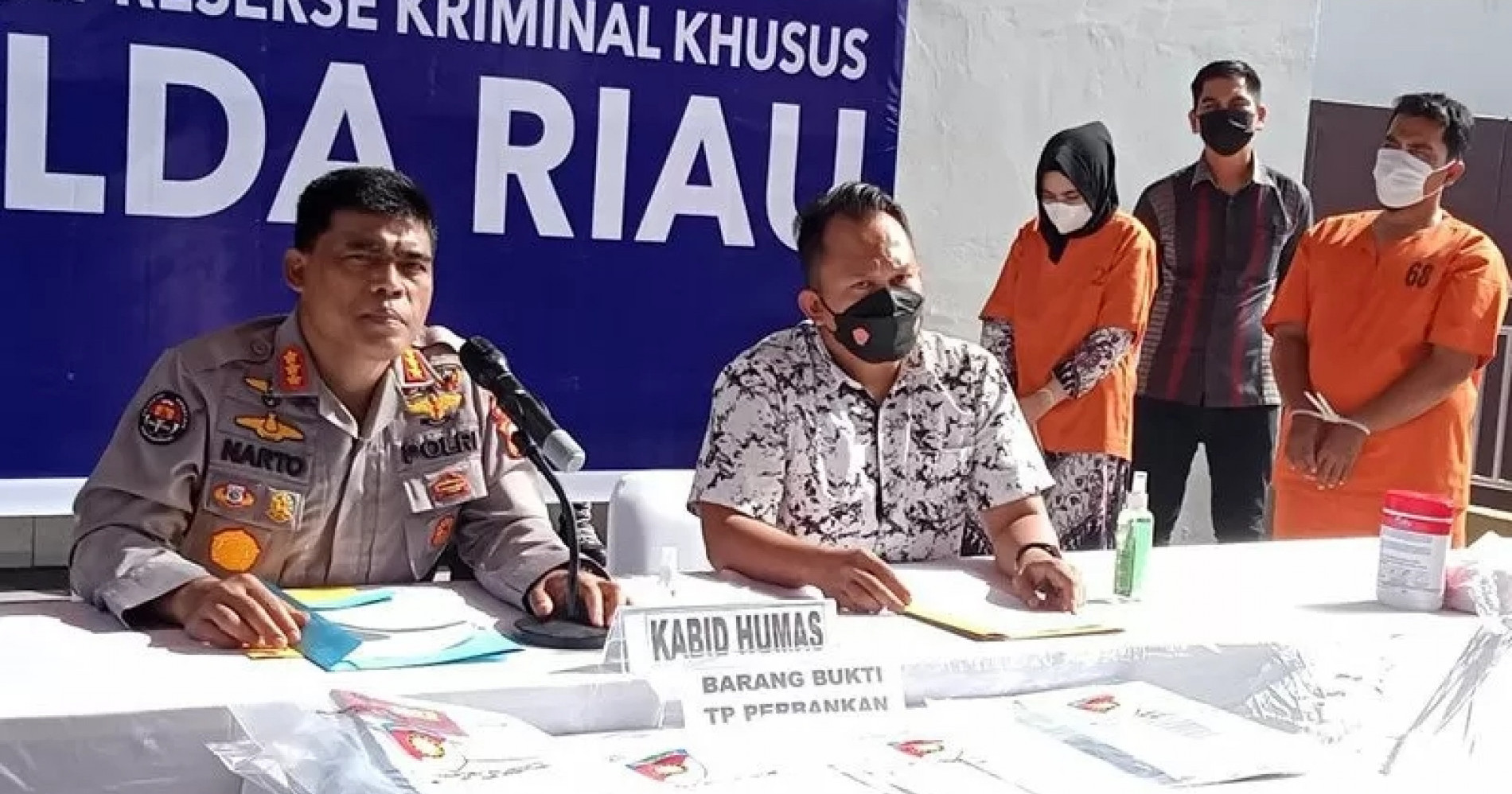 Oknum Pembobolan Rekening Nasabah Bank Riau Kepri ( Sumber : Riauin )