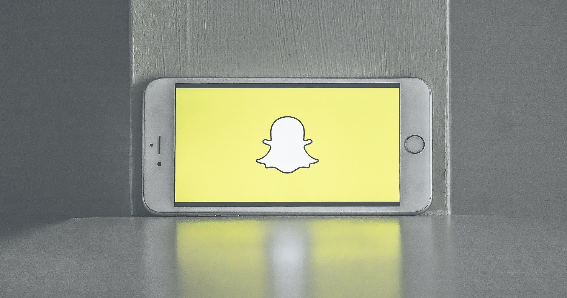 Snapchat Berencana Libatkan Influencer dan Kreator Illustration Bisnis Muda - Canva