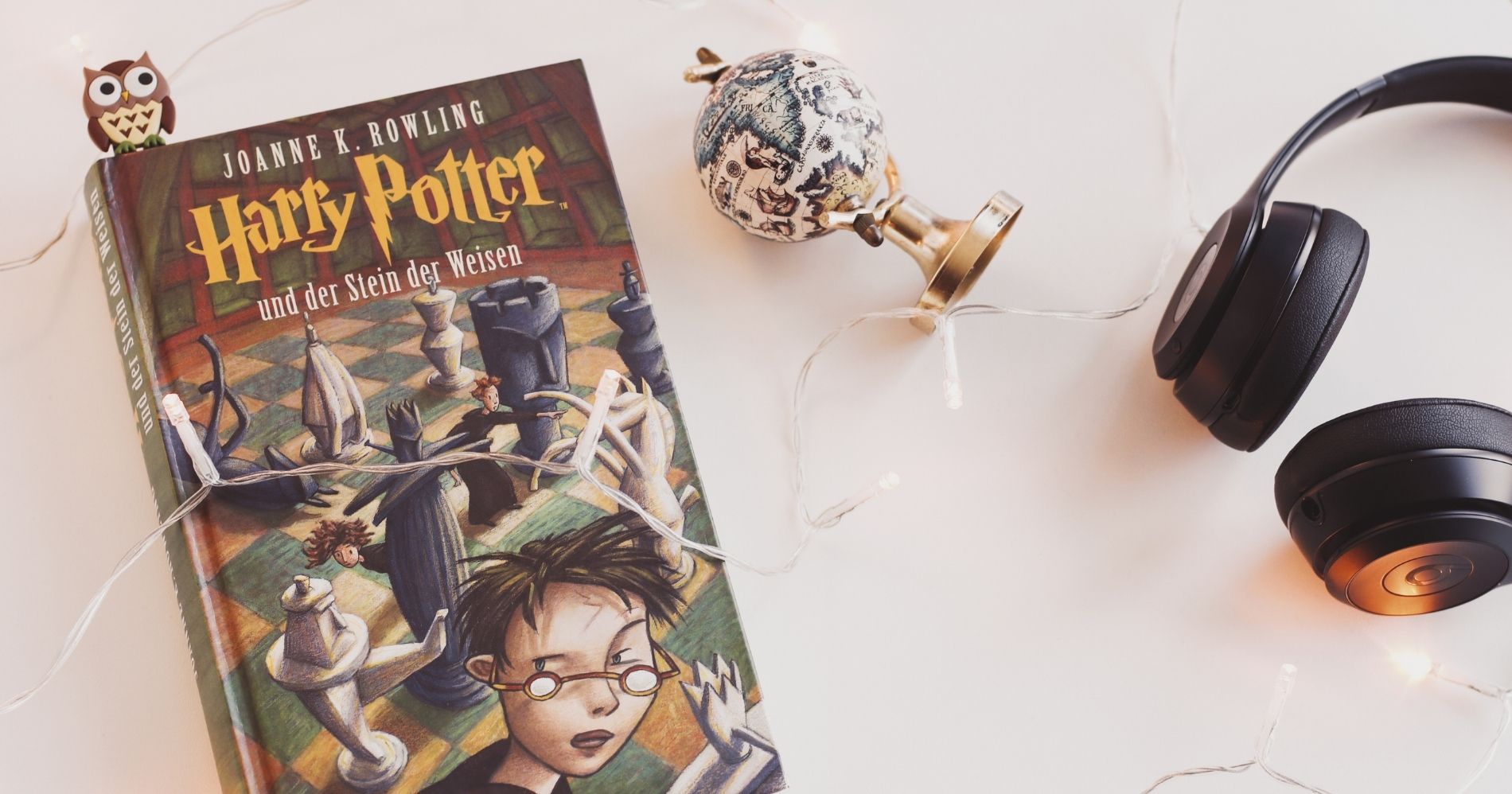 Fakta Menarik CEO Penerbit Buku Harry Potter Illustration Web Bisnis Muda - Canva