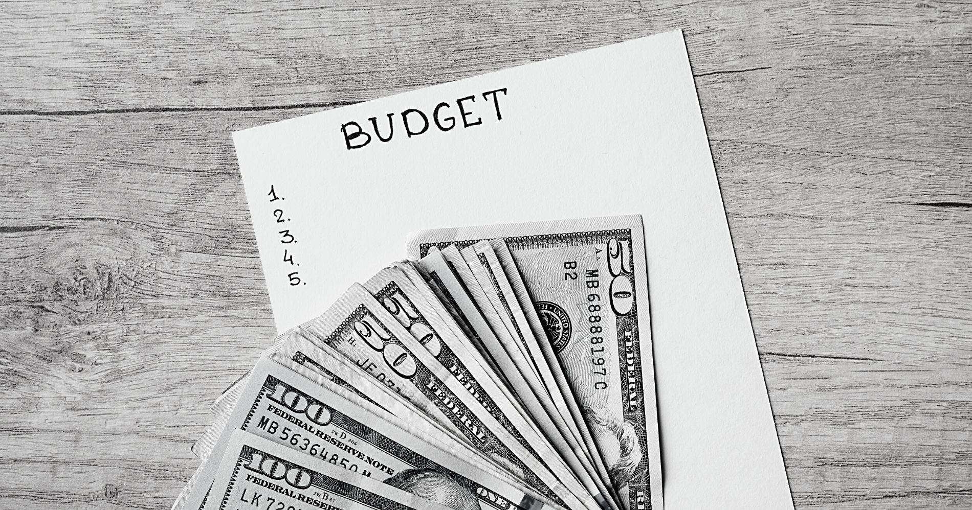Budget Illustration Web Bisnis Muda - Canva
