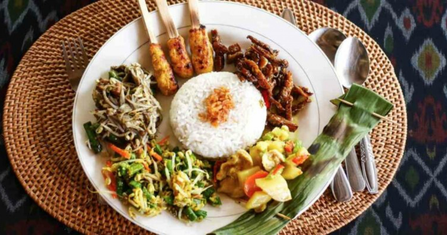Wajib coba kuliner ini saat di Bali (Sumber gambar: tokopedia.com)