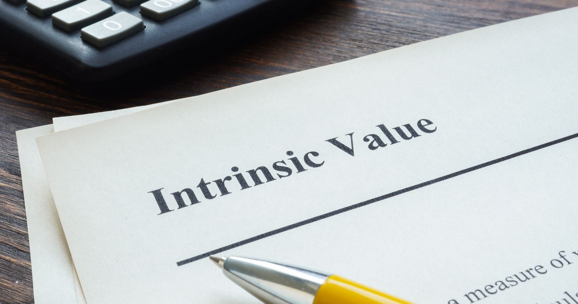 Pentingnya Intrinsic Value dalam Strategi Value Investing Illustration Bisnis Muda - Image: Canva