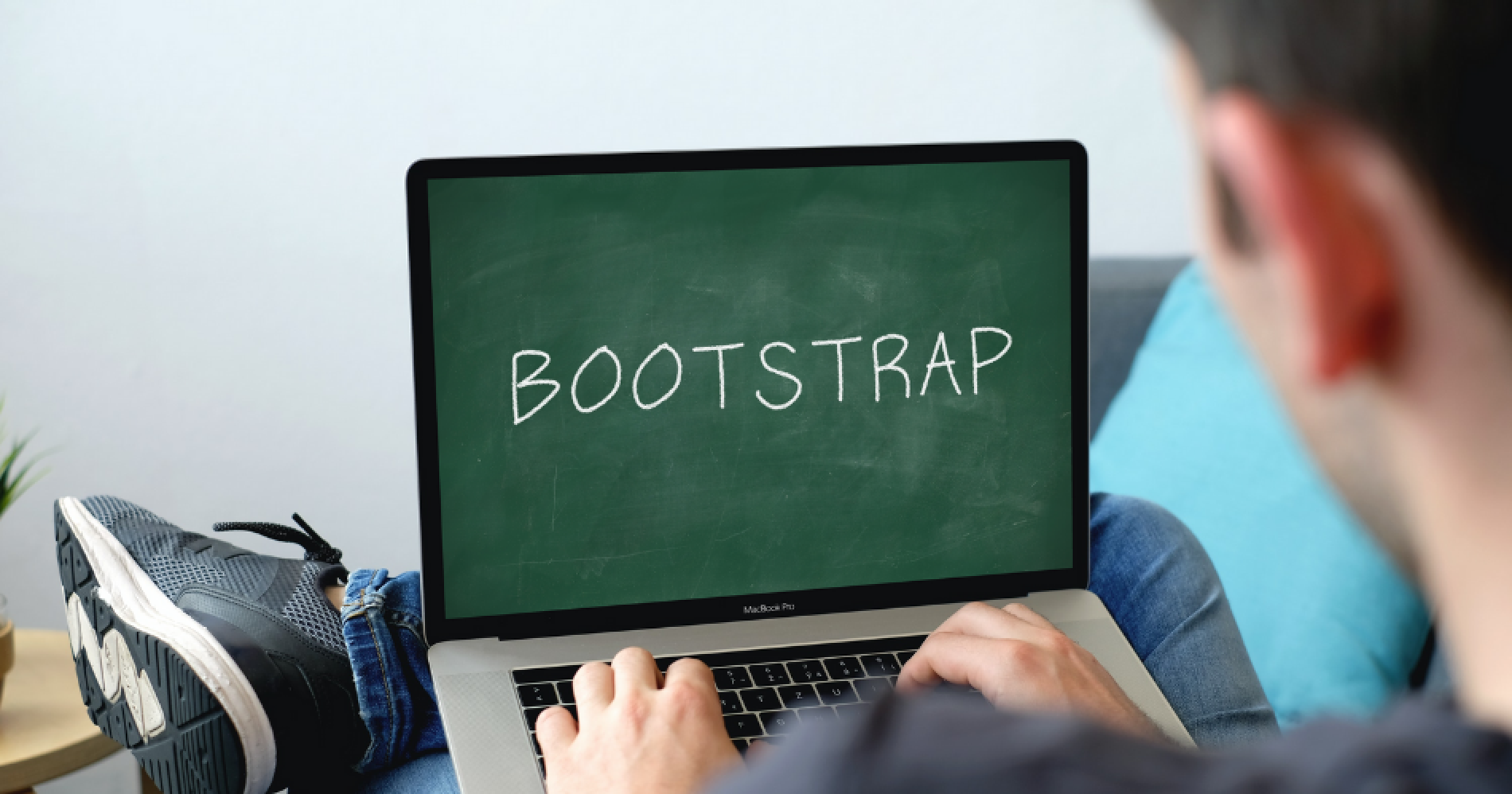Mengenal Istilah Bootstrapping pada Startup Illustration Web Bisnis Muda - Canva