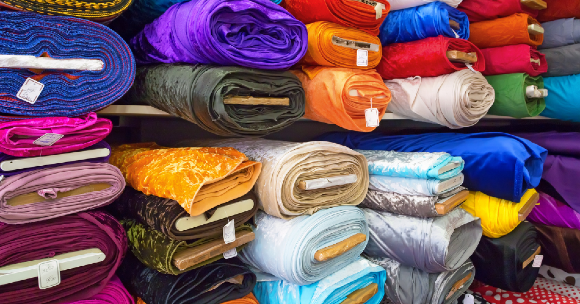 Harga Bahan Baku Tekstil Melambung, Pengusaha Naikkan Harga Jual Illustration Web Bisnis Muda - Canva