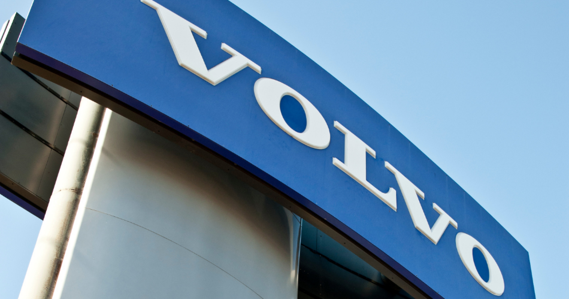 Jelang IPO, Volvo Kejar Valuasi Rp 40,8 Triliun Illustration Web Bisnis Muda - Canva