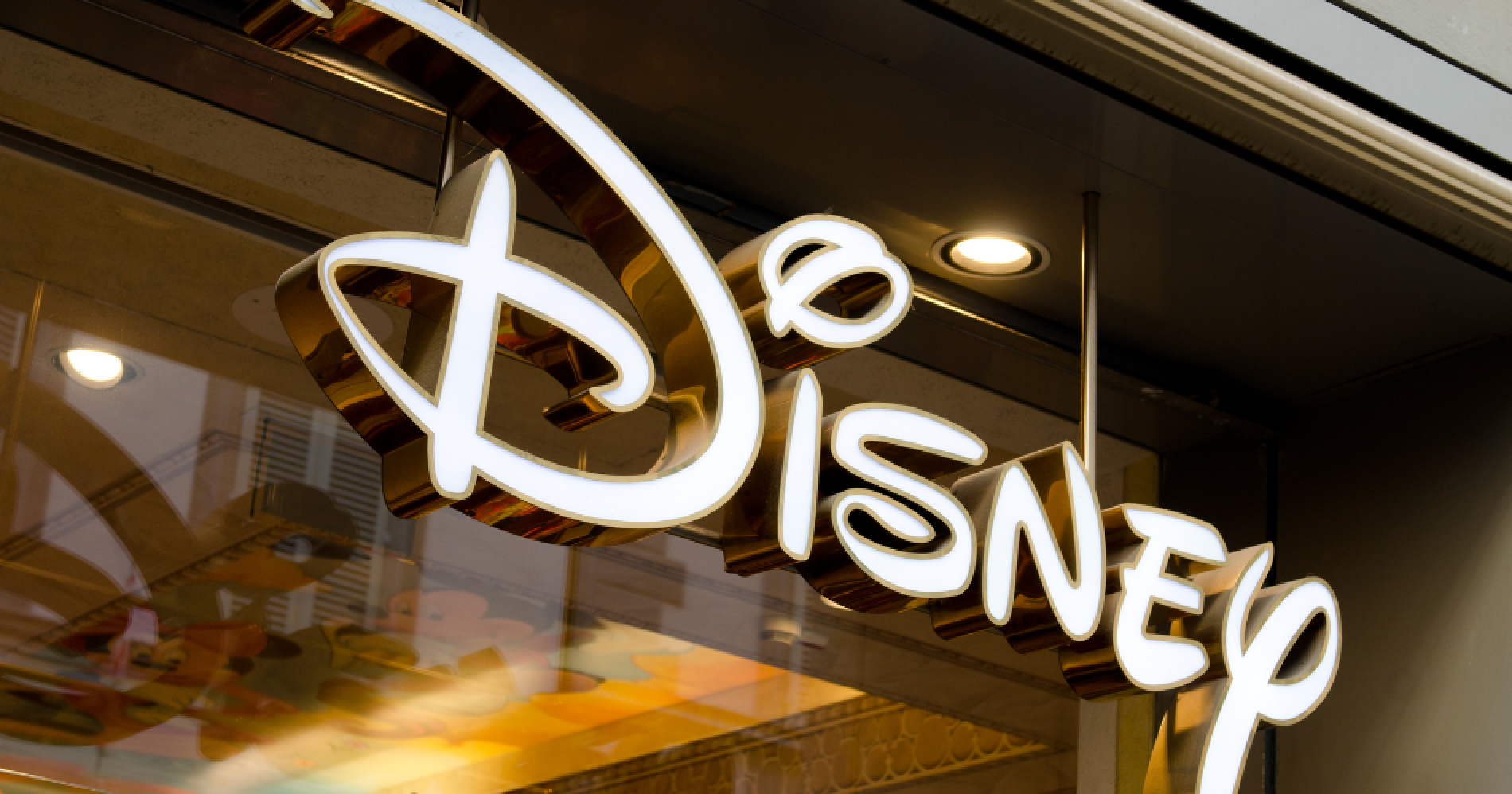 Pertama Kali dalam 3 Tahun, Saham Disney Anjlok Karena Layanan Disney+ Illustration Web Bisnis Muda - Canva