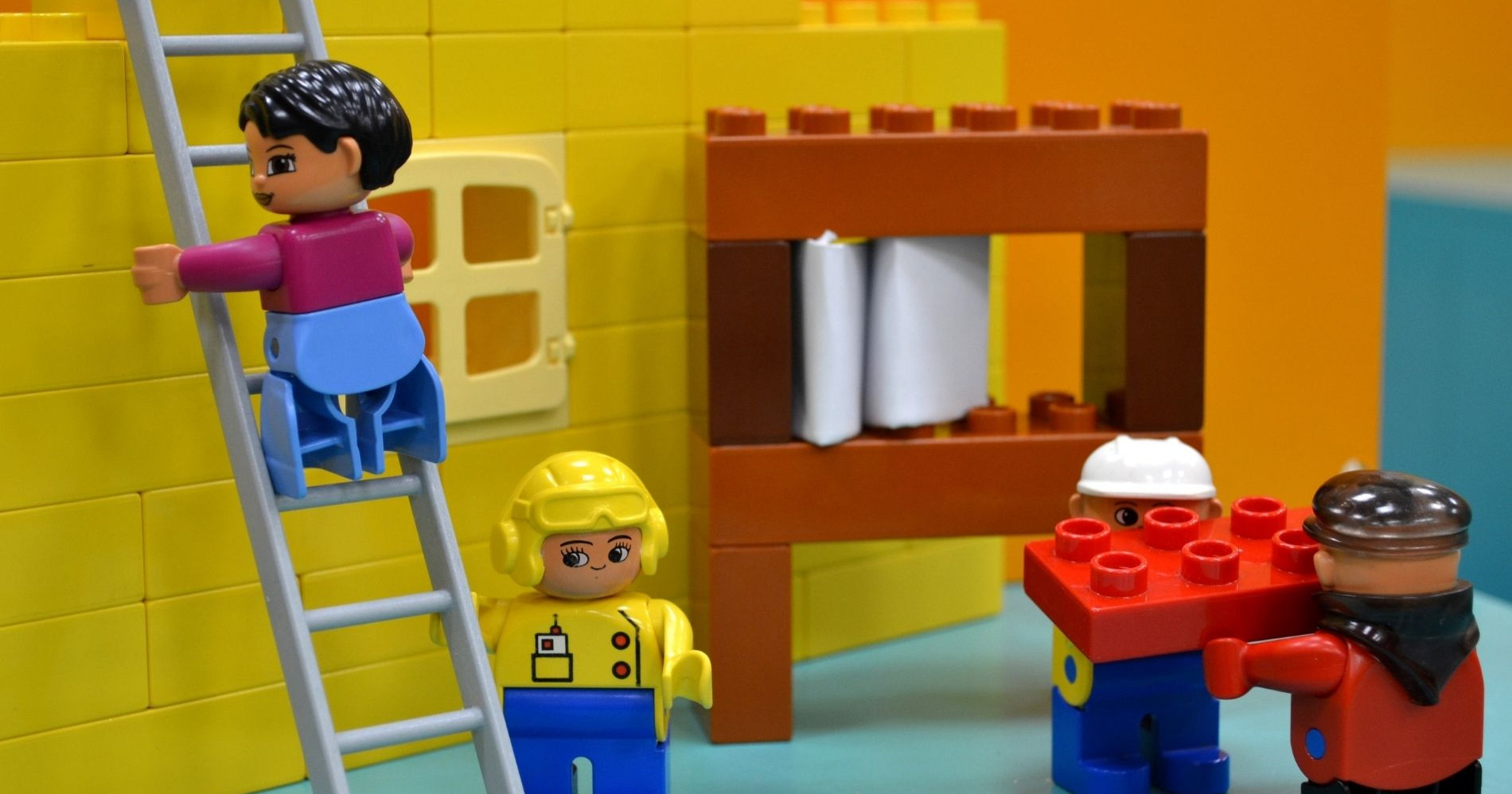 3 Ide Peluang Usaha dari Mainan Lego Illustration Bisnis Muda - Image: Canva