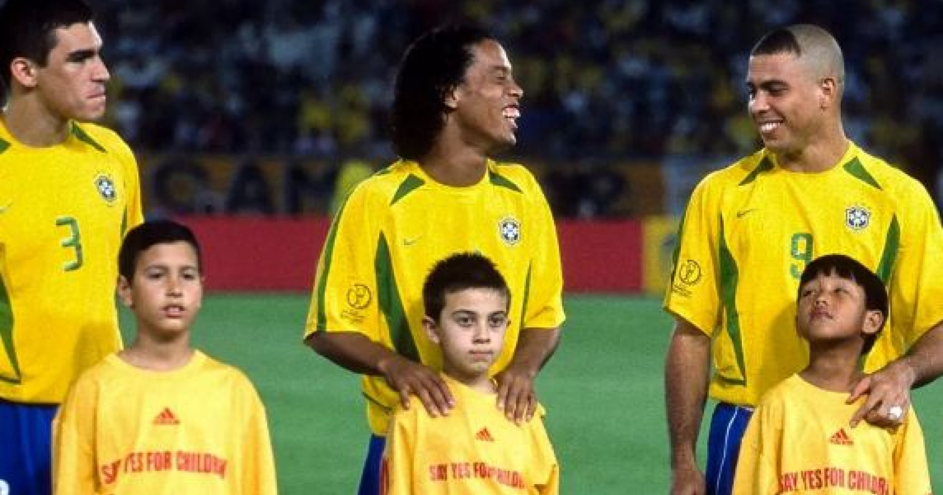 Ronaldinho (tengah) dikabarkan akan gabung dengan klub Rans Cilegon FC milik Raffi Amhad. Image: Official Instagram Ronaldinho