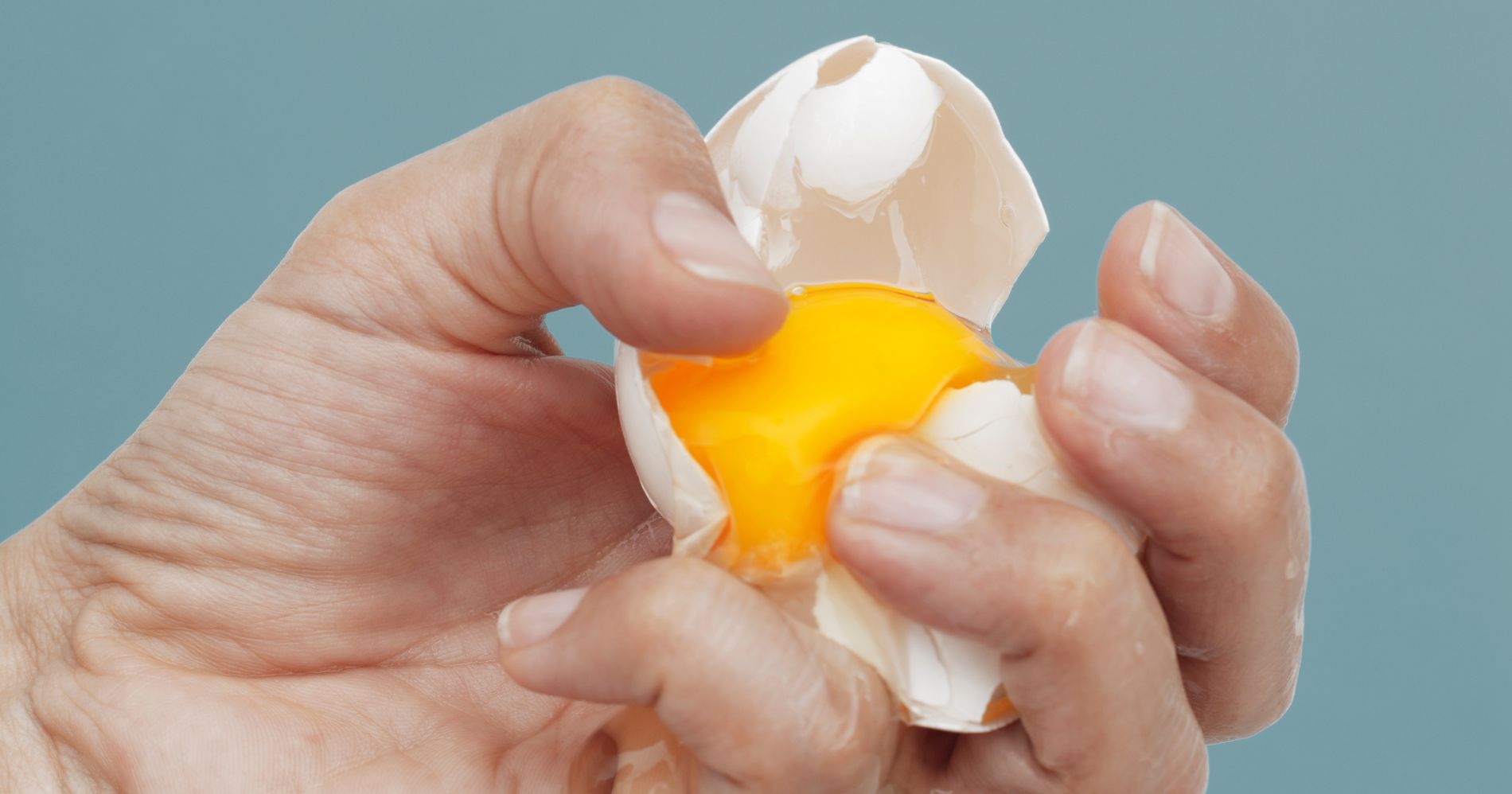 Apa Itu Egging atau Pelemparan Telur - Image: Canva