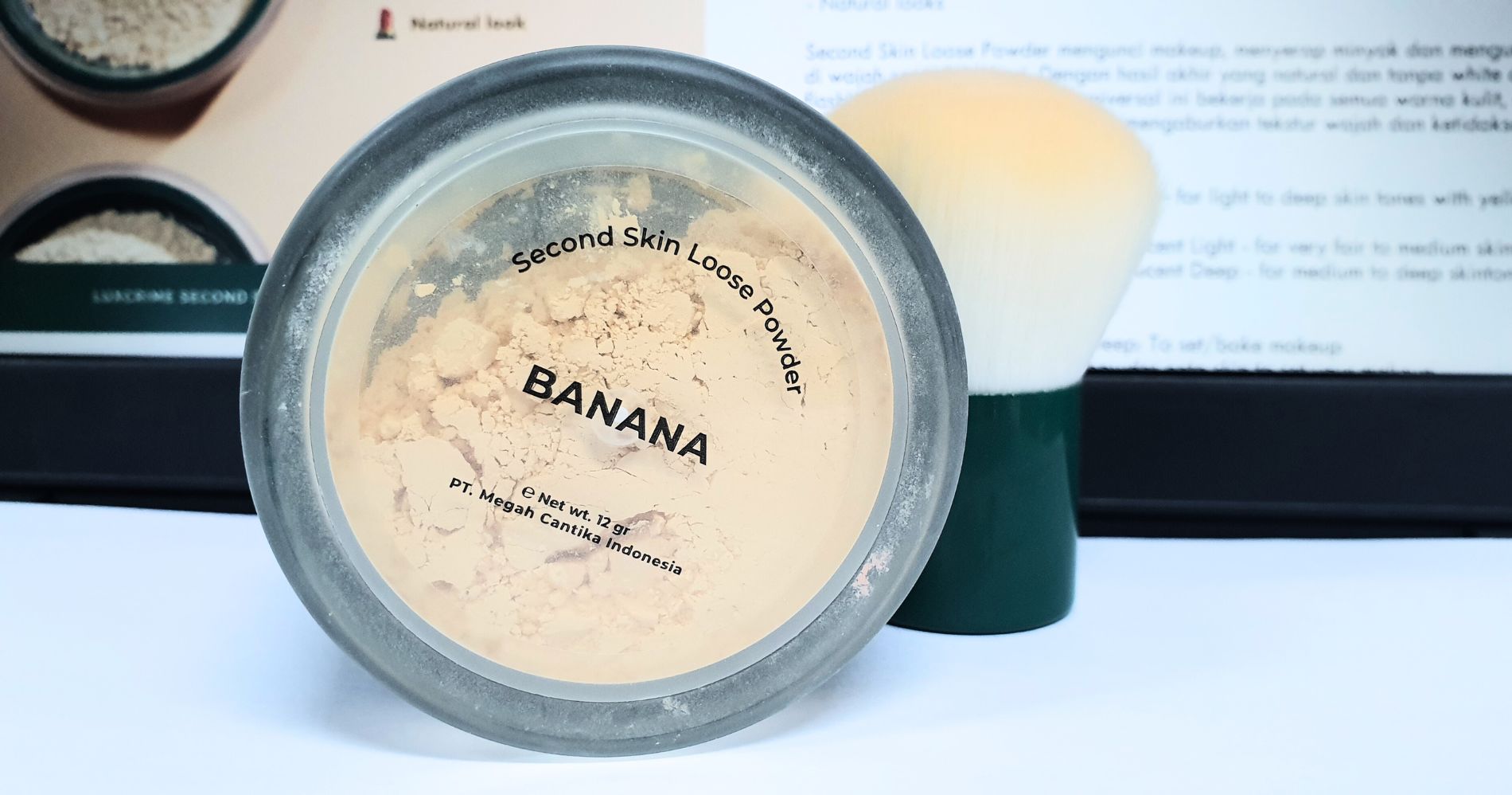 Shade Banana Luxcrime Second Skin Loose Powder - Image: Rachma Amalia