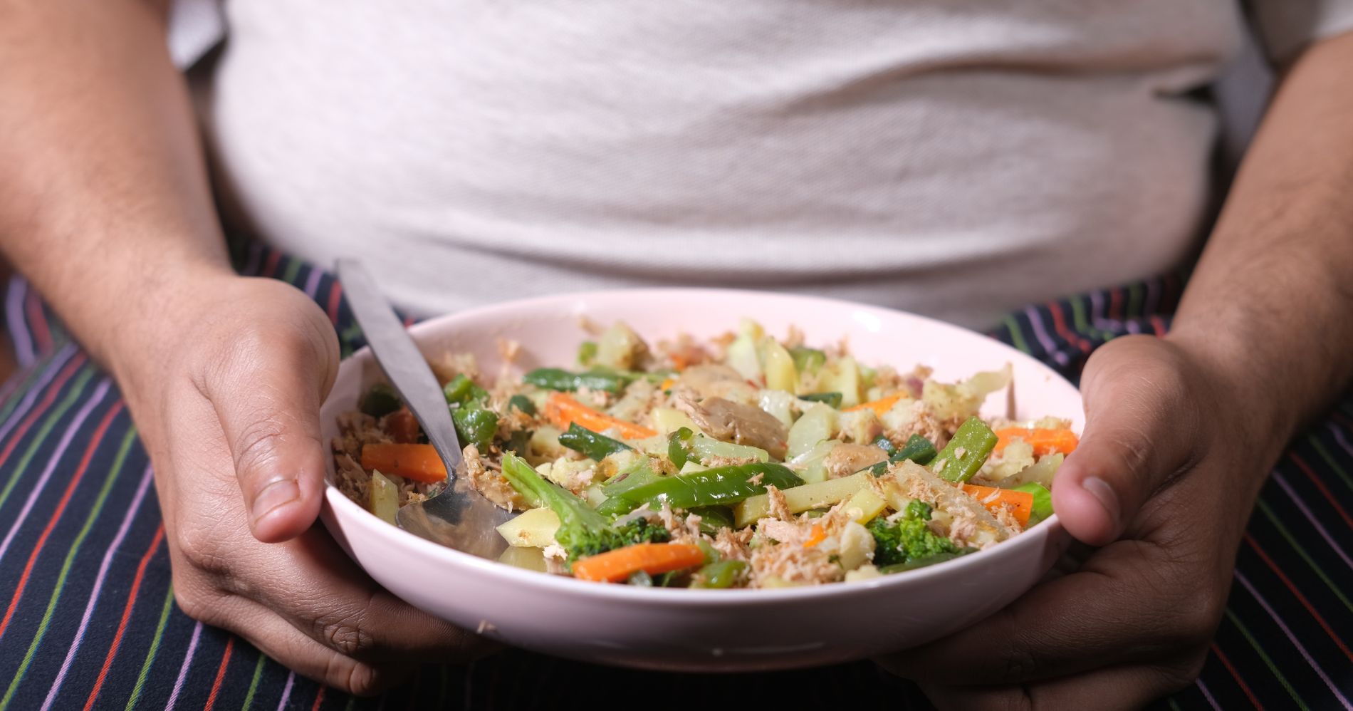 Pola Makan Mempengaruhi Peluang Terkena Obesitas - Image: Canva