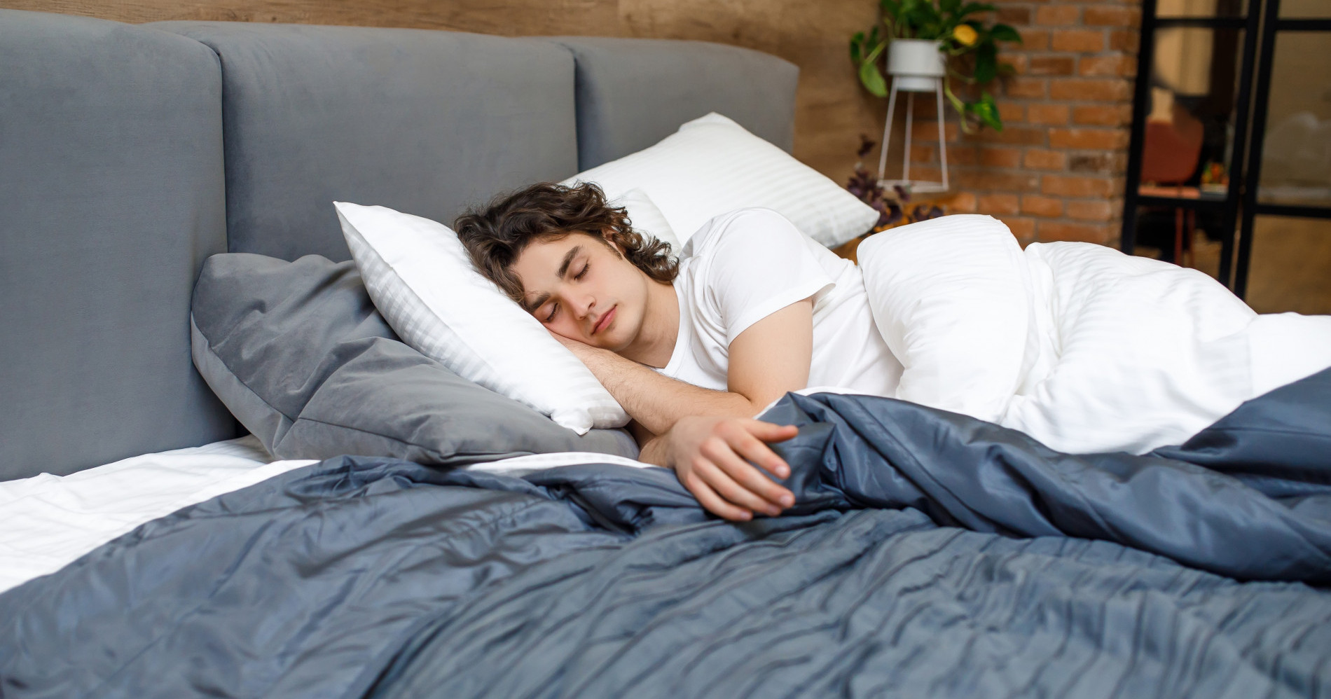 Manfaat tidur siang bagi kesehatan (sumber gambar: freepik)
