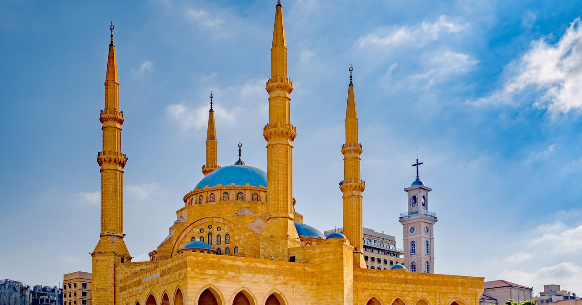 Sumber Gambar: https://pixabay.com/id/photos/masjid-al-amin-islam-muslim-agama-3720333/