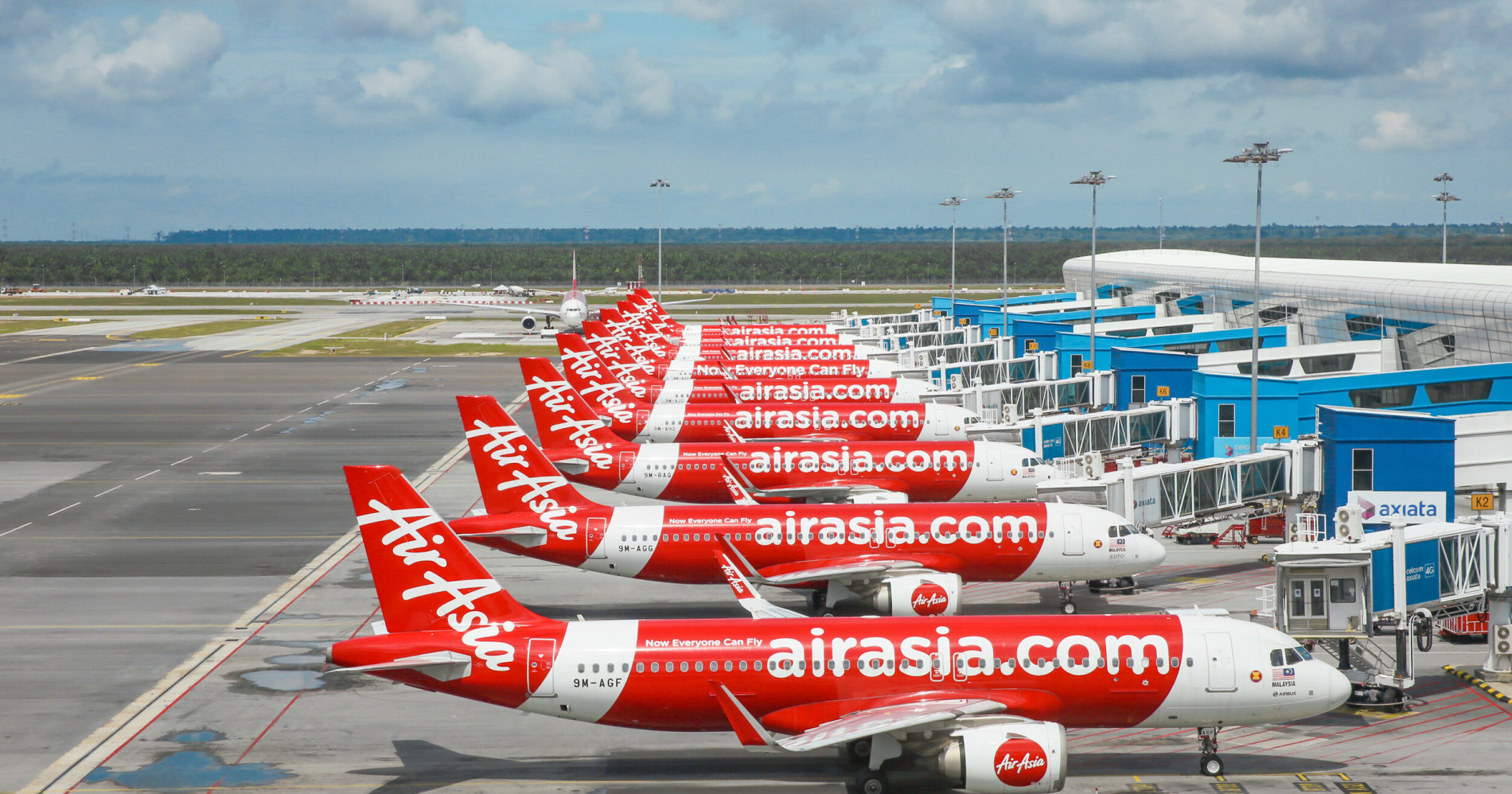 AirAsia (Sumber gambar: airasia.com)