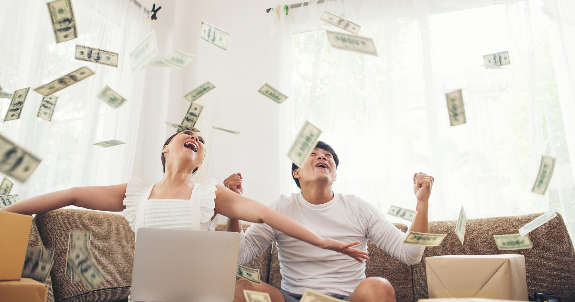 Ilustrasi orang bahagia dengan banyak uang. (Sumber gambar: freepik.com)