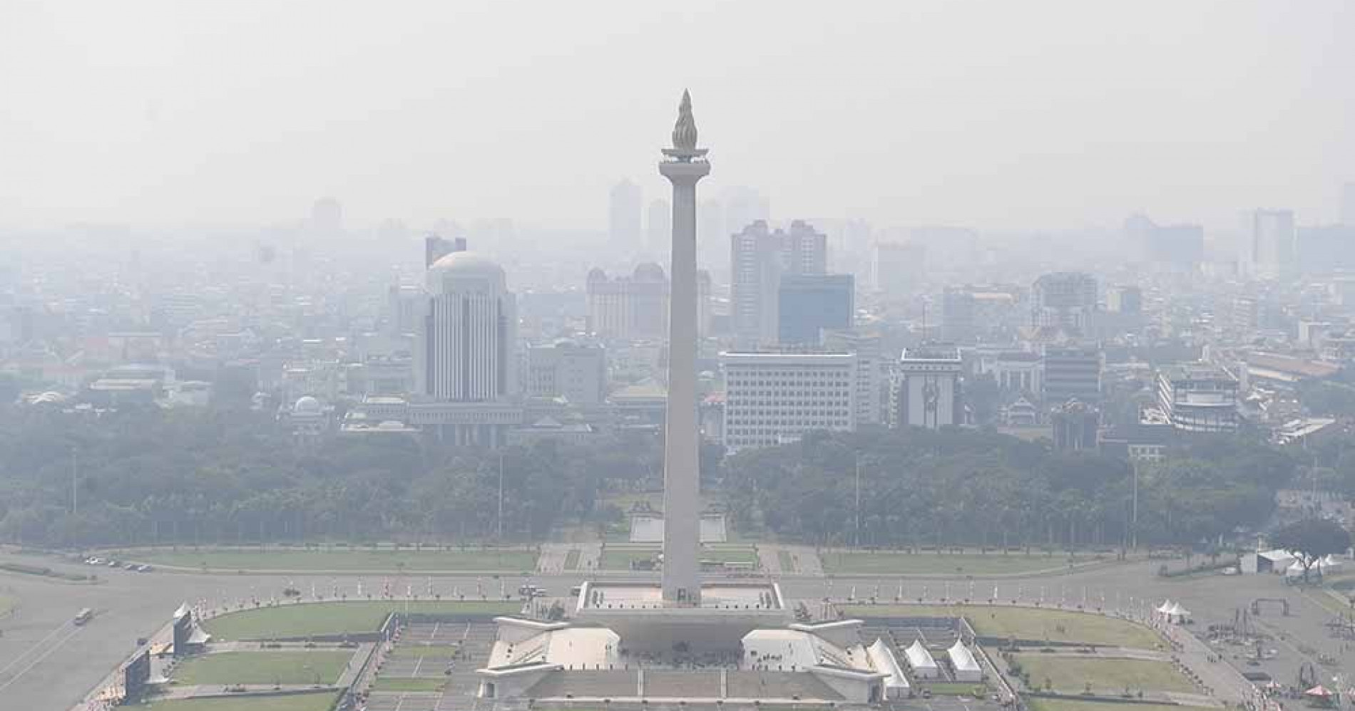 Jakarta kembali diselimuti oleh polusi udara (Sumber gambar: Antara/Akbar Nugroho Gumay)