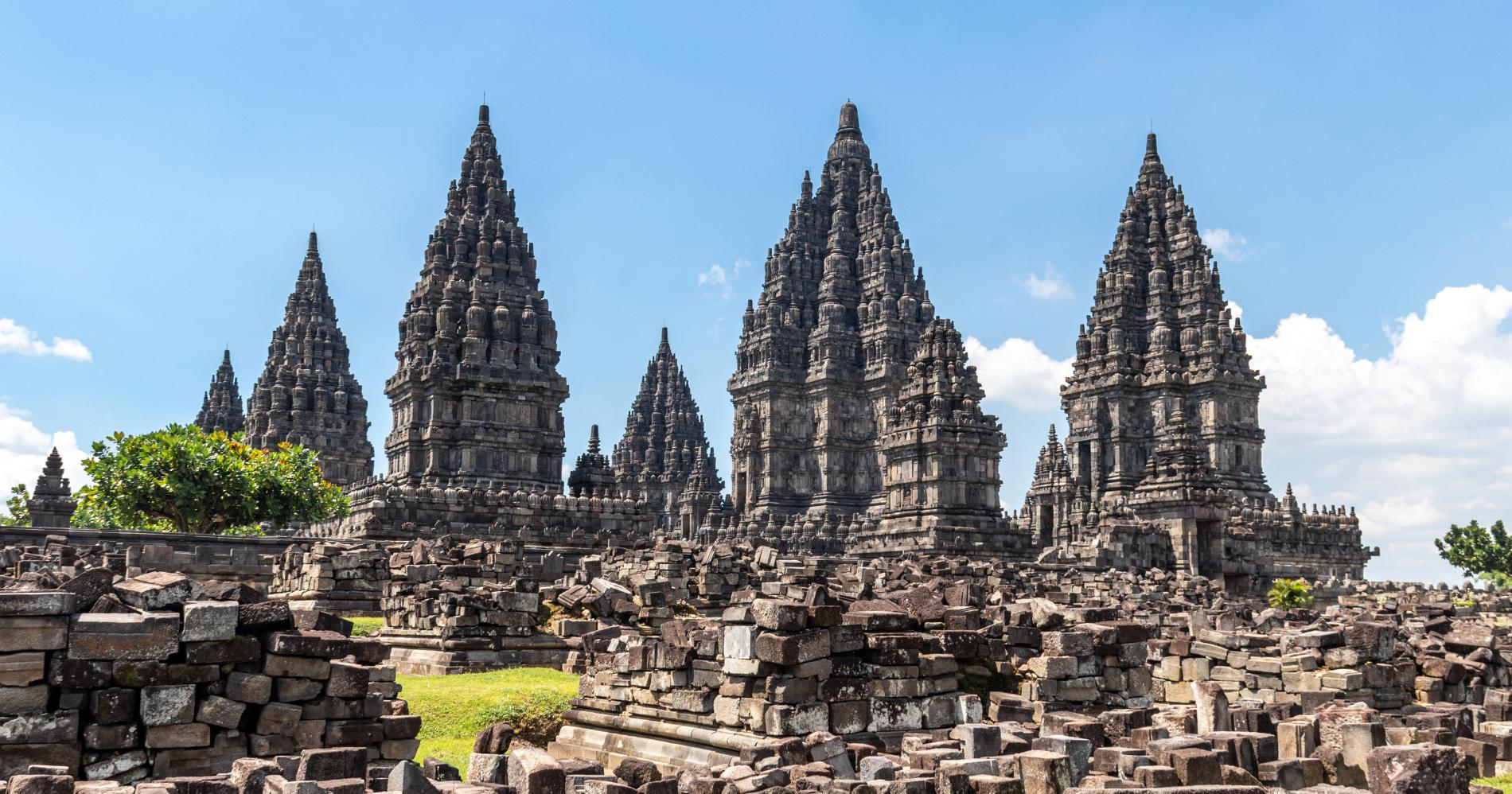 Candi Prambanan dengan kisahnya yang melegenda/Canva