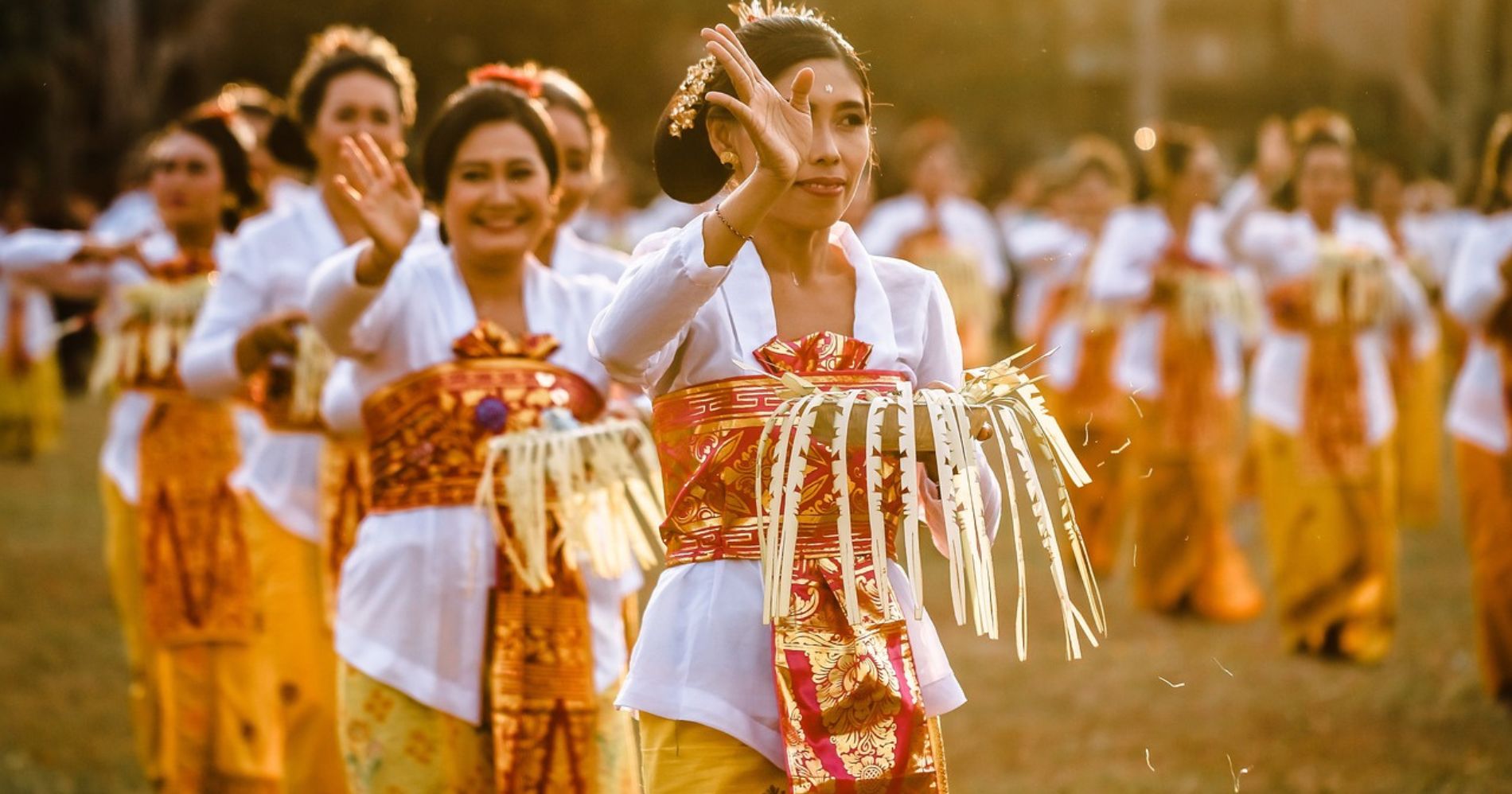 Dalam budaya lokal, peran wanita Indonesia memiliki sumbangsih yang cukup besar (sumber: Pixabay)