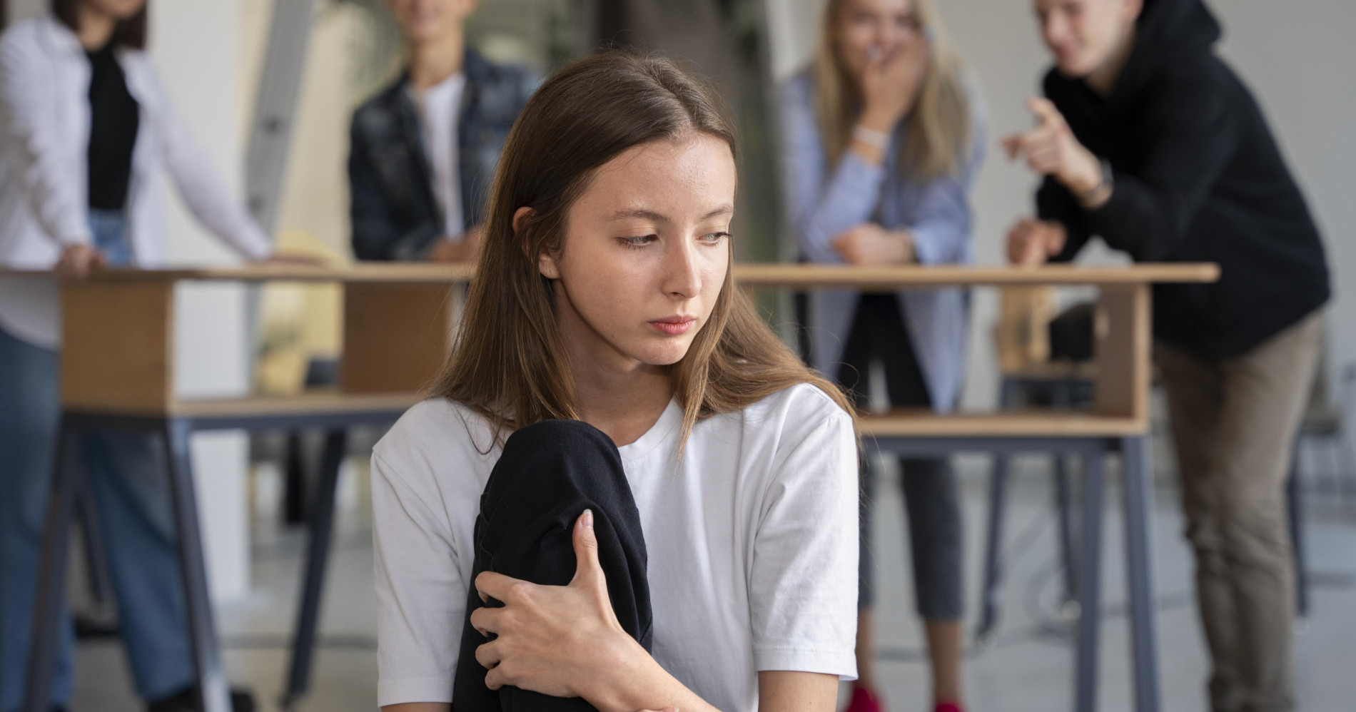 Kasus Bullying yang terjadi di sekolah atau kampus perlu disudahi dan diantisipasi (Gambar: Freepik)