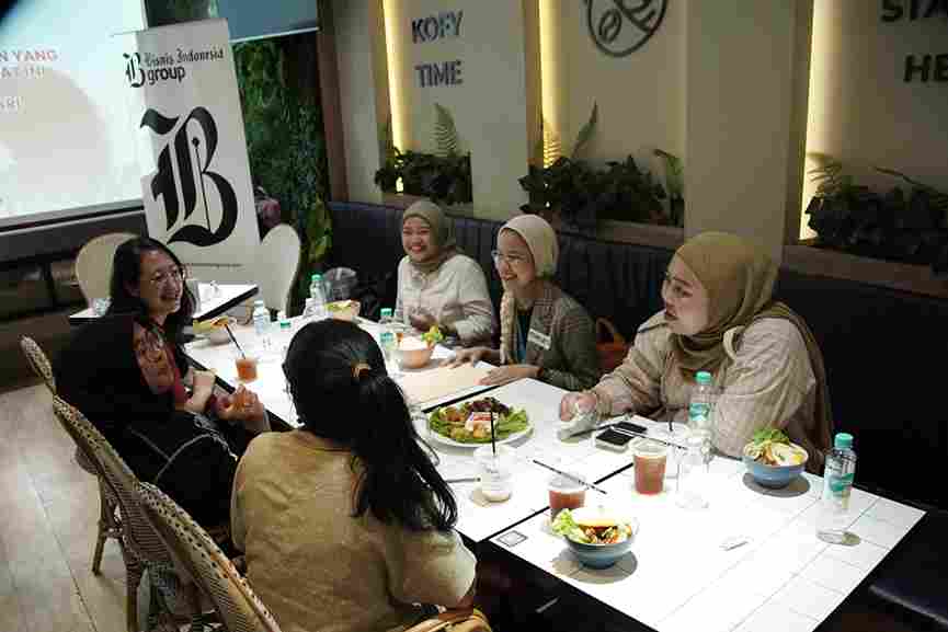 Member Bisnis Sisterhood Melakukan Sharing dan Diksusi (Foto Dok/Bisnis Muda)