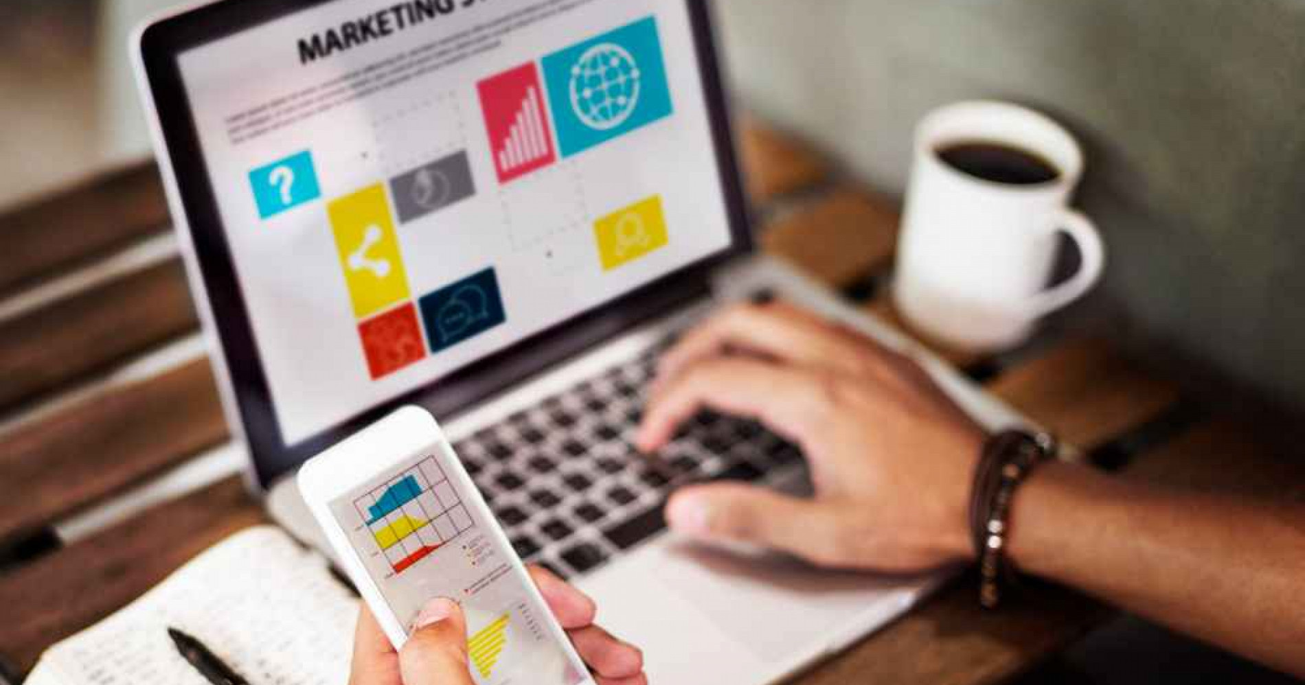 Prospek berkarir sebagai seorang digital marketing (Foto Freepik.com)