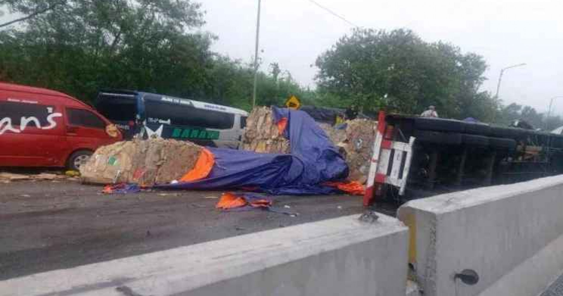 Kecelakaan tol cipularang membawa duka sekaligus pelajaran berharga bagi pengguna kendaraan (Foto/Istimewa Bisniscom)