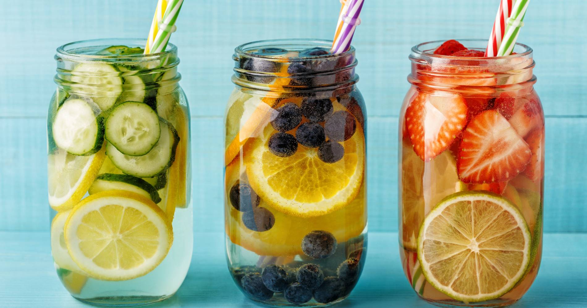 Aneka jenis infused water yang bisa dijadikan minuman sehat/Canva