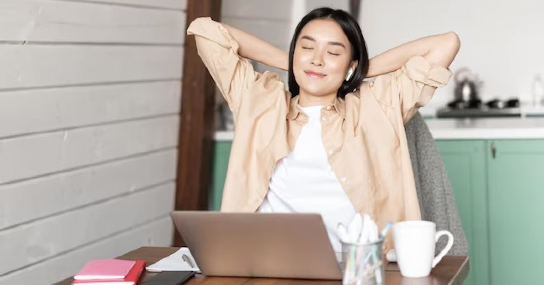 Self-Care untuk Workaholic, Jaga Kesehatan Fisik & Mental di Tengah Kesibukan (Sumber gambar: Freepik)