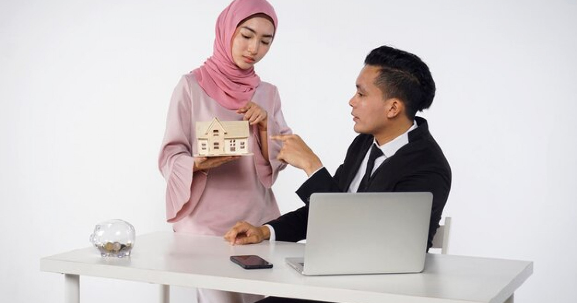 Investasi Saham Syariah di Bulan Ramadan: Cuan Halal, Berkah Maksimal! (Sumber gambar: Freepik)