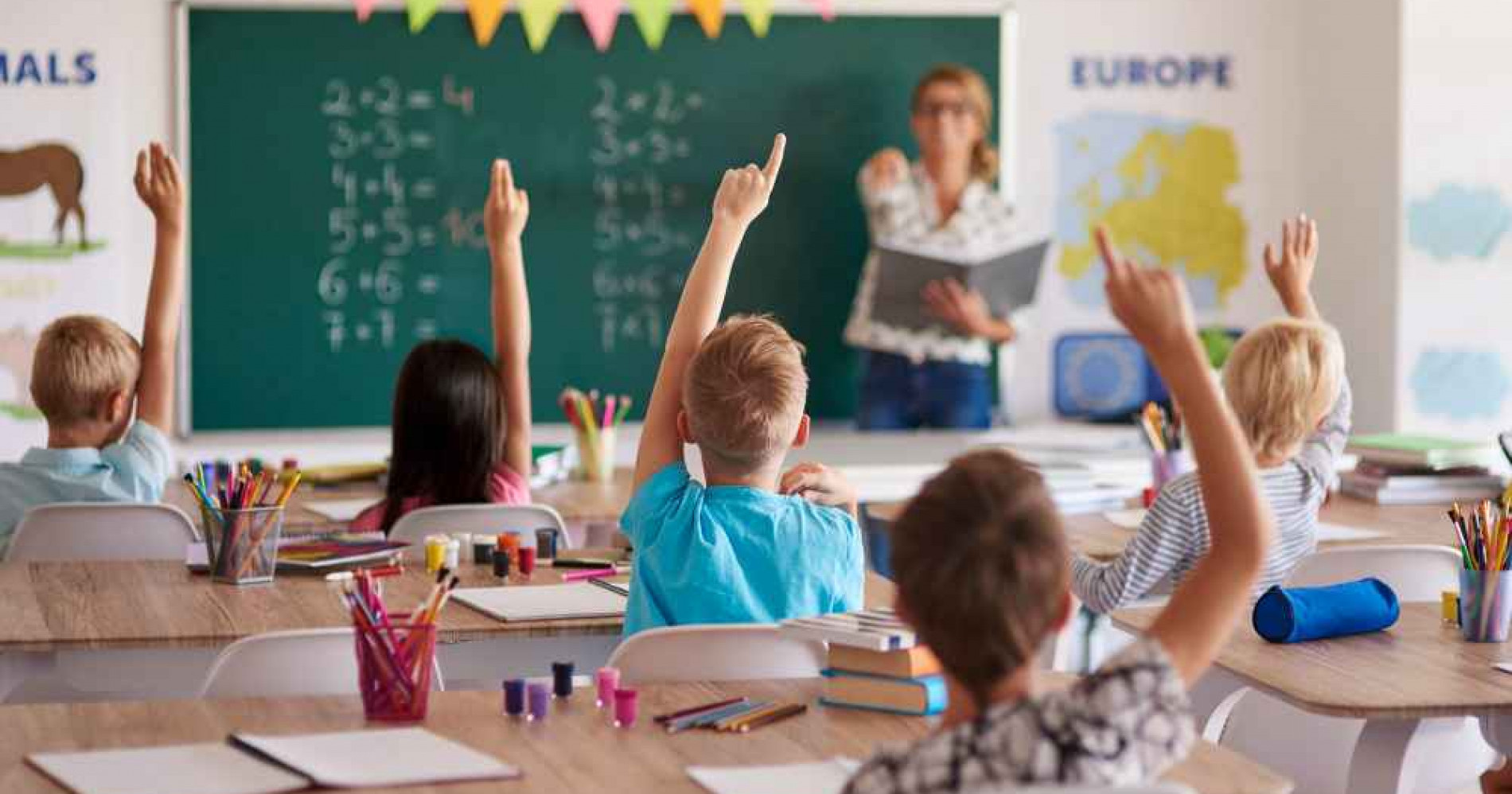 Hardiknas 2025: Saatnya Suara Kita Didengar dalam Dunia Pendidikan (Sumber gambar: Freepik) Hardiknas 2025: Saatnya Suara Kita Didengar dalam Dunia Pendidikan (Sumber gambar: Freepik)
