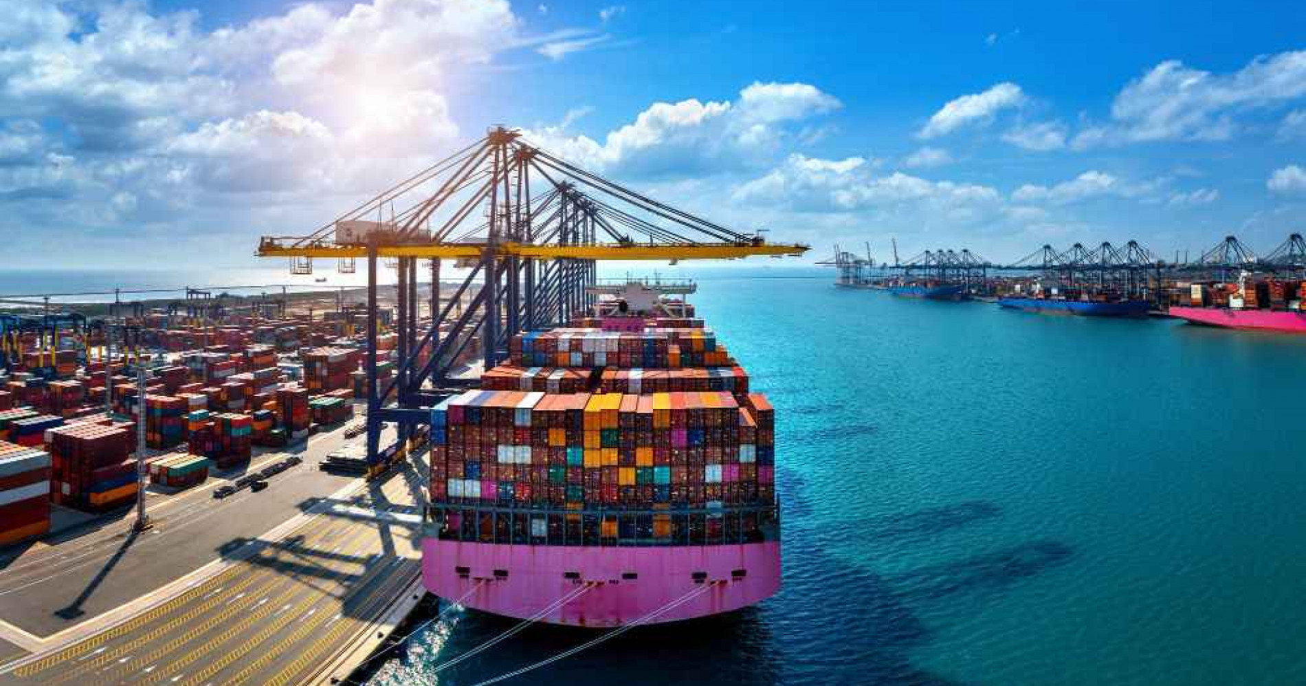 AS-China sepakat turunkan tarif impor, sejumlah dampak seperti harga emas menurun (Foto Freepik.com) AS-China sepakat turunkan tarif impor, sejumlah dampak seperti harga emas menurun (Foto Freepik.com)