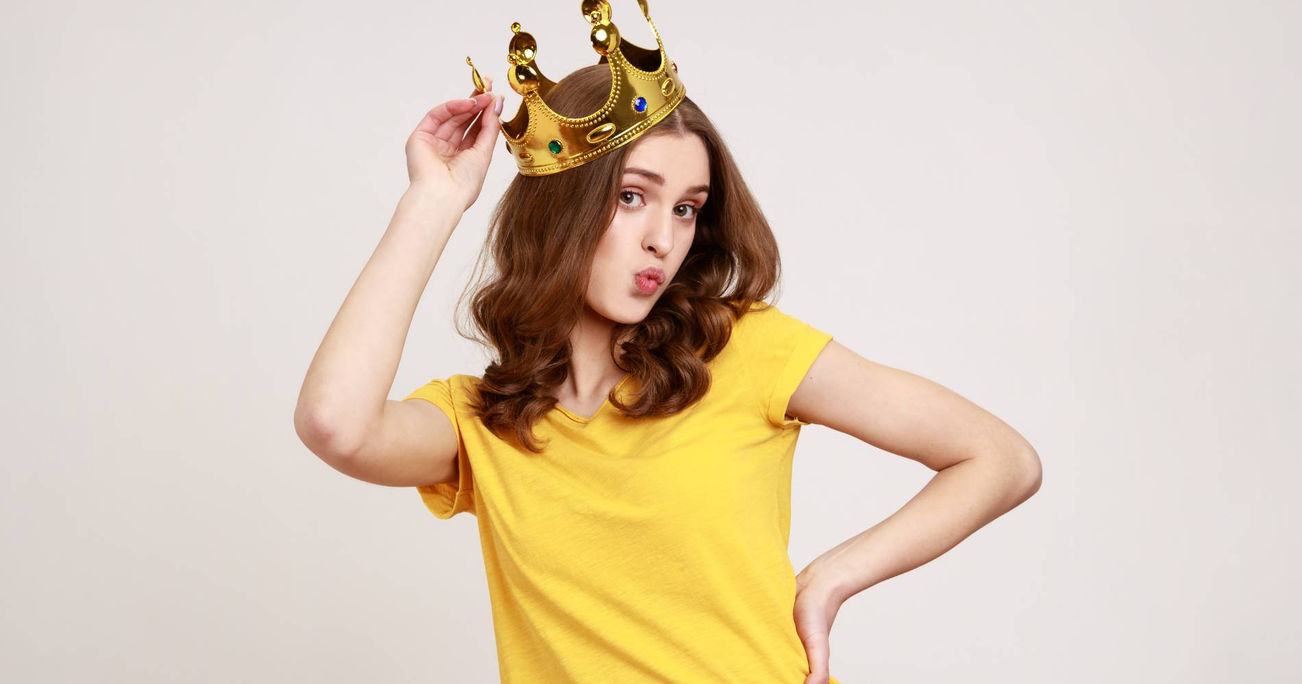 Ilustrasi Queen Bee Syndrome (sumber gambar: Canva) Ilustrasi Queen Bee Syndrome (sumber gambar: Canva)