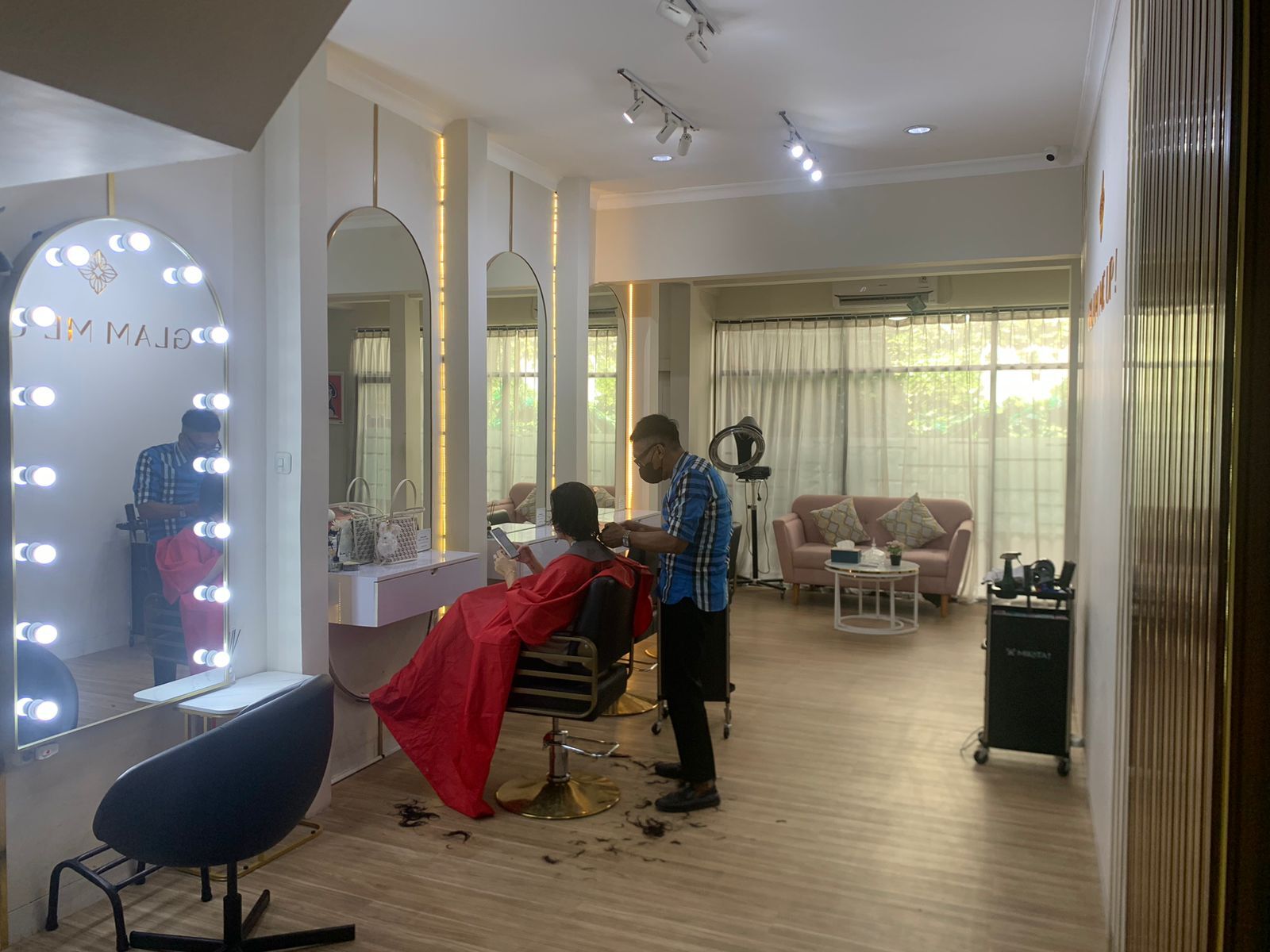 Glamme Up Salon Kak Tani Putri di Bogor (Dokumen Bisnis Muda)