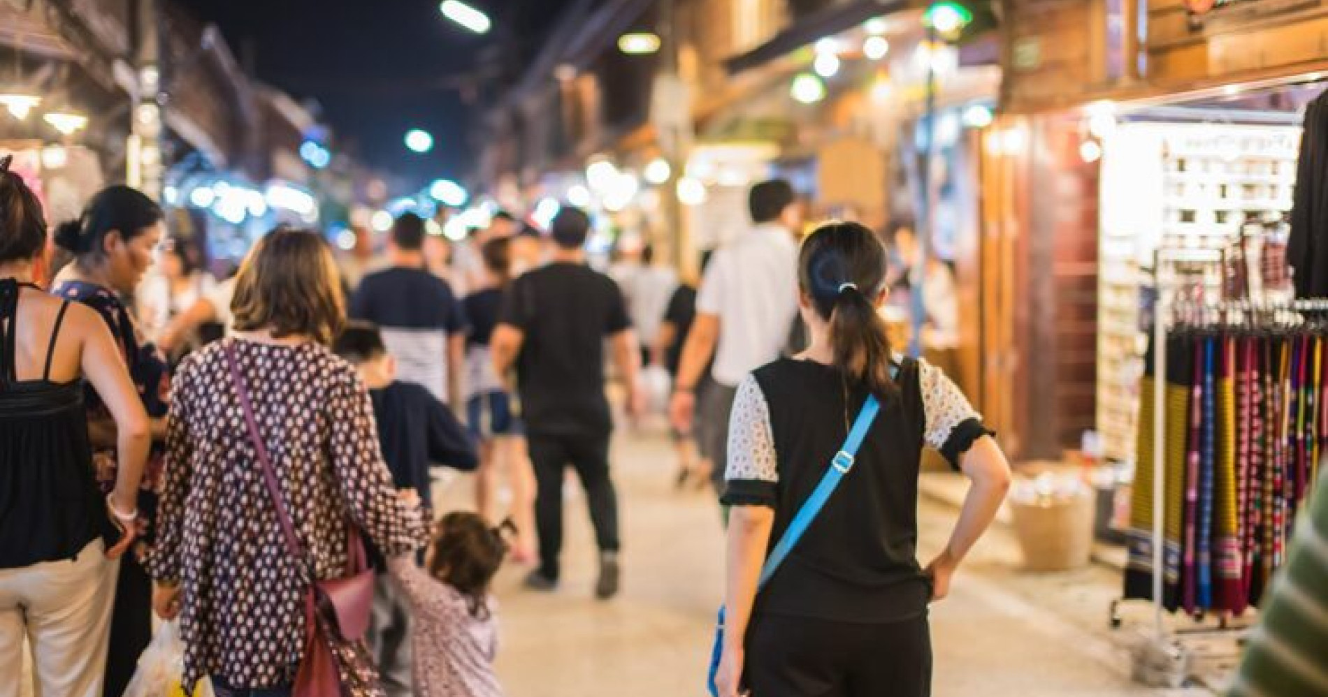 Keliatannya Ramai, Tapi Nggak Ada yang Beli? (Sumber gambar: Freepik) Keliatannya Ramai, Tapi Nggak Ada yang Beli? (Sumber gambar: Freepik)