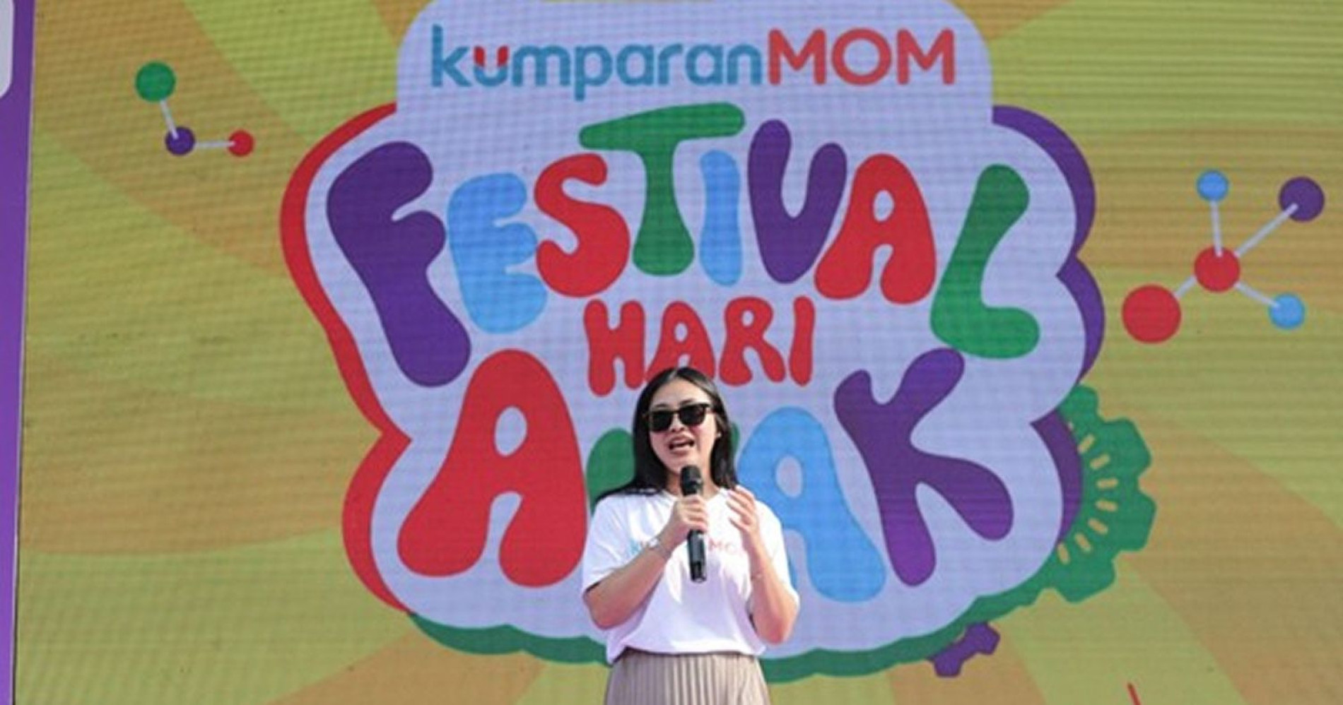 Sambutan Chief of kumparanMOM Dhini Hidayati