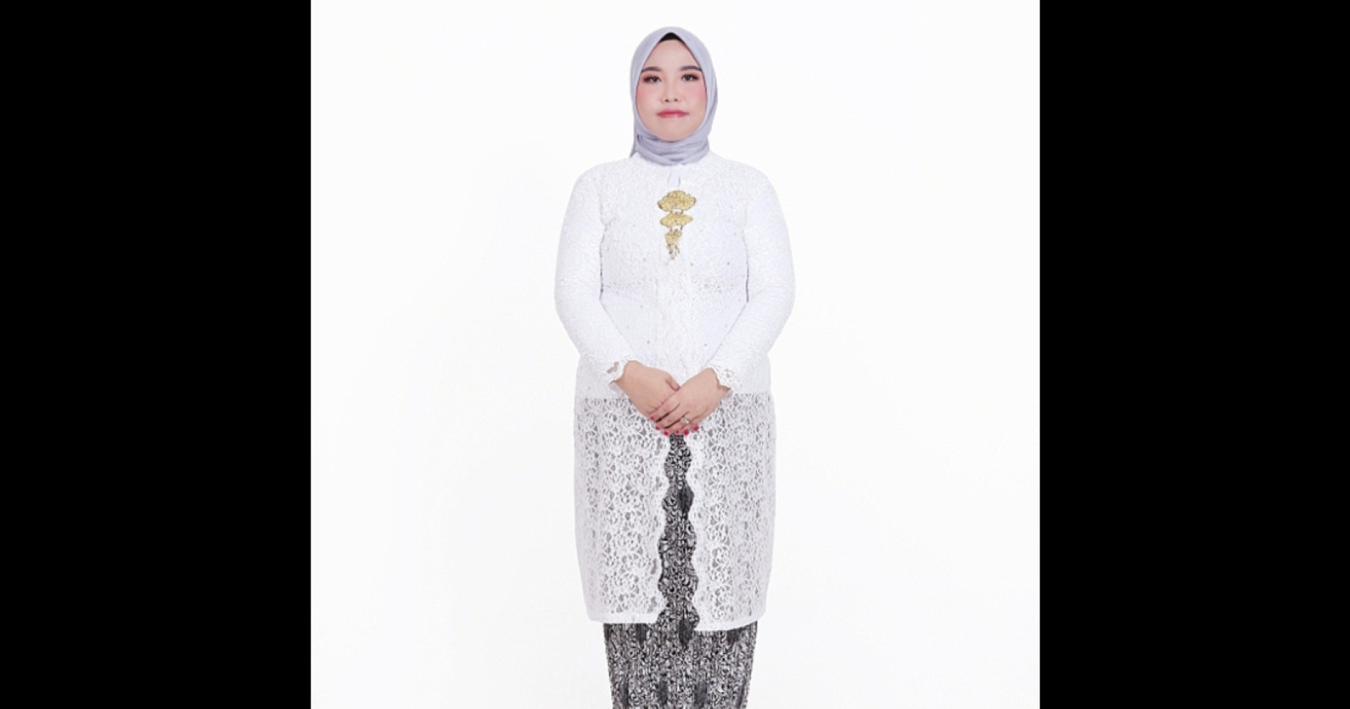 Mengenakan Kain Batik Nusantara (Foto Dokumen Pribadi)