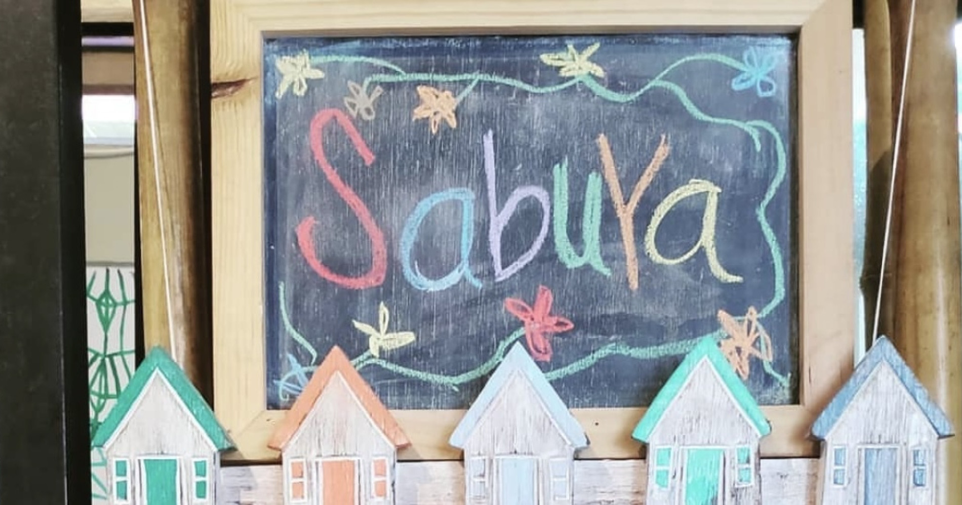 Sabuya: Warna-Warni Etnik dalam Sentuhan Kreatif (Sumber gambar: Instagram @sabuyaroom)