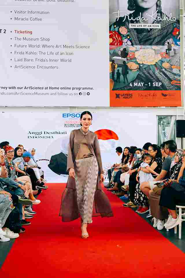 ASEAN International Fashion Week Singapura