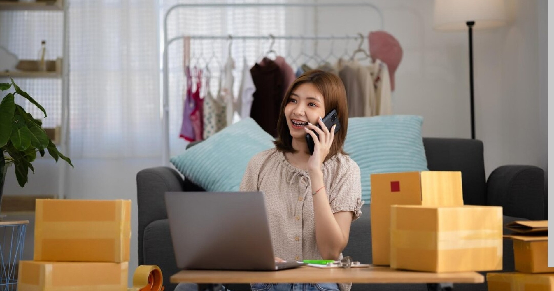 Ilustrasi Jualan di Marketplace Online, Image by Freepik