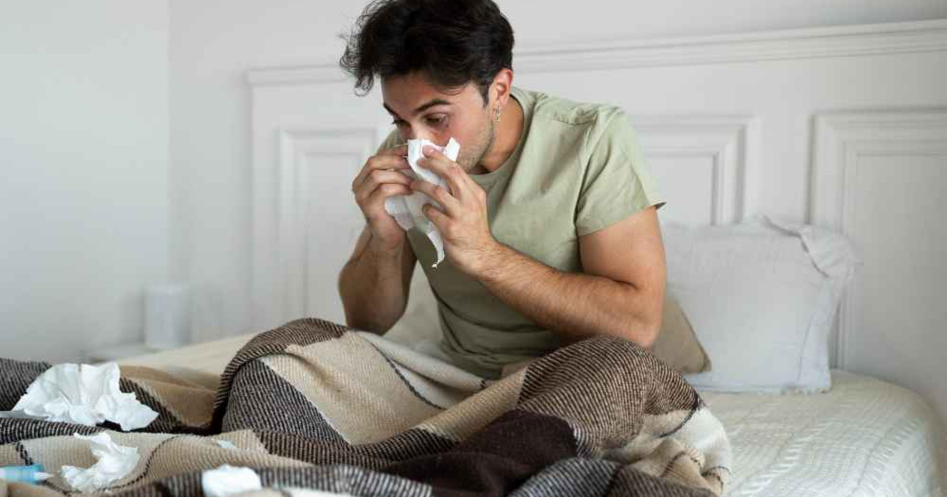 Ilustrasi orang mengalami flu (Foto Freepik.com) Ilustrasi orang mengalami flu (Foto Freepik.com)
