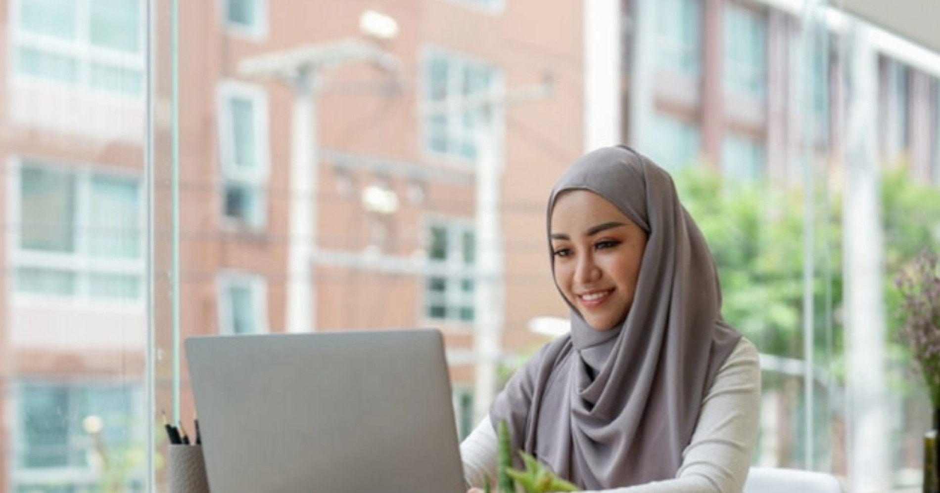 Jenis-Jenis Instrumen dan 4 Ciri Khas Investasi Syariah. Sumber Gambar Adobe Express