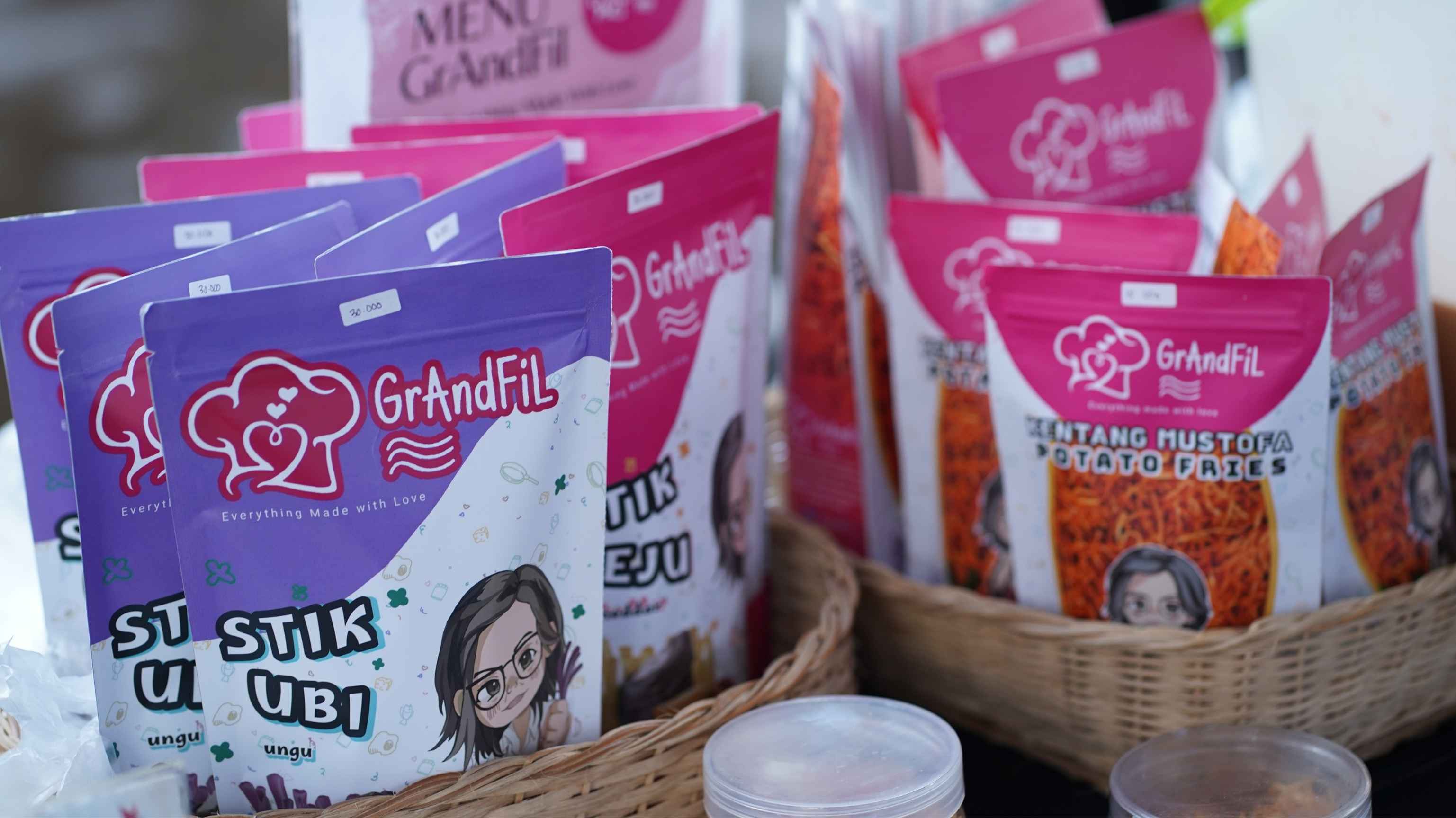 UMKM Corner BM Day 2025 - GrandFil Punya Aneka Cemilan yang Gurih - Foto: Bisnis Muda UMKM Corner BM Day 2025 - GrandFil Punya Aneka Cemilan yang Gurih - Foto: Bisnis Muda