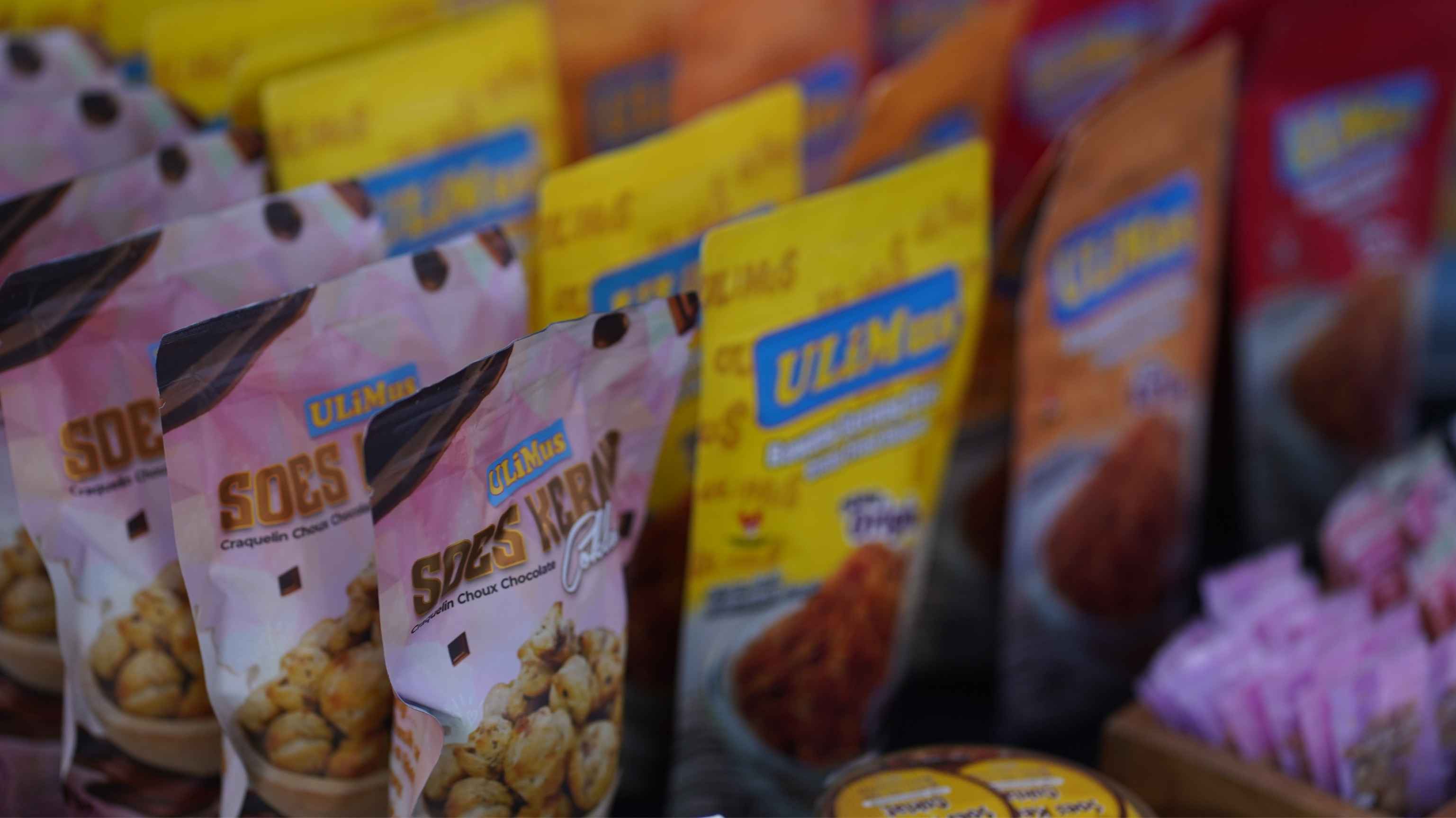 UMKM Corner BM Day 2025 - Shoes Kering dan Bawang Goreng Super Crispy yang Punya Beragam Rasa ala ULiMus - Foto: Bisnis Muda UMKM Corner BM Day 2025 - Shoes Kering dan Bawang Goreng Super Crispy yang Punya Beragam Rasa ala ULiMus - Foto: Bisnis Muda