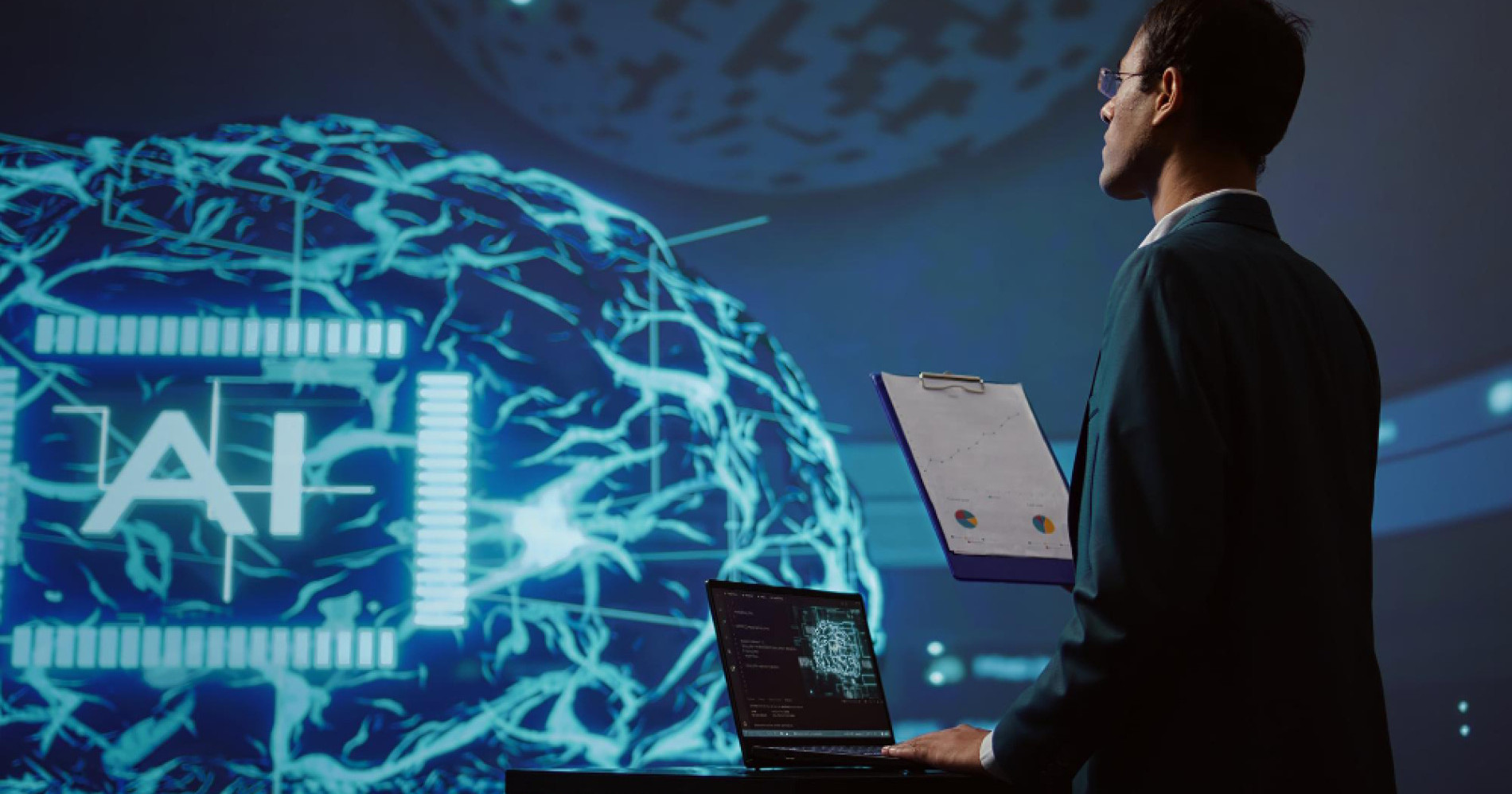 Ilustrasi penggunaan AI dalam sebuah perusahaan (Sumber gambar : freepik.com)