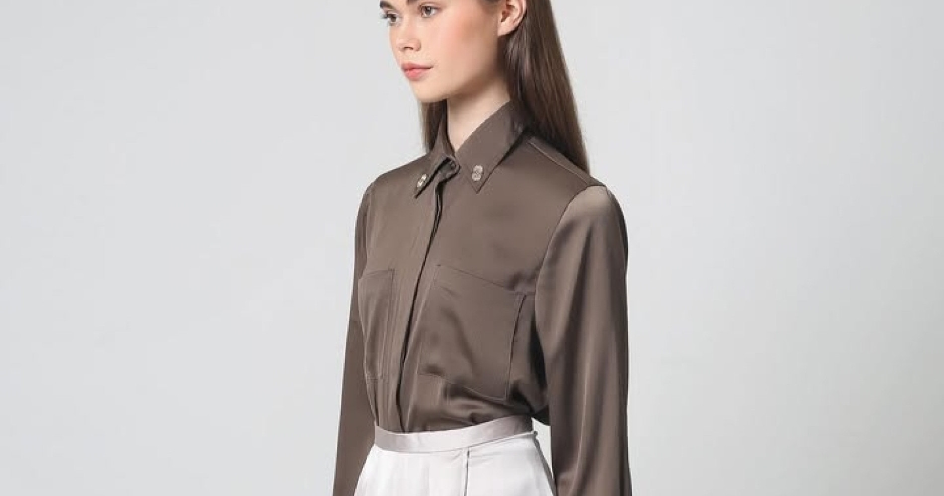 Fashion perempuan yang elegan dan mewah, tapi tetap nyaman dipakai sehari-hari (Sumber gambar: Instagram @satinese.id)