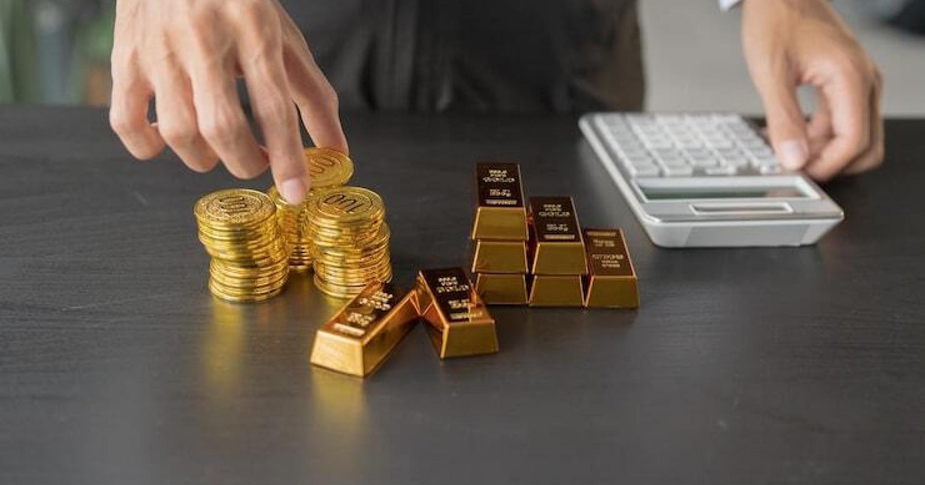 Strategi Pintar Beli dan Jual Emas Agar Keuntungan Maksimal (Sumber gambar: Freepik)